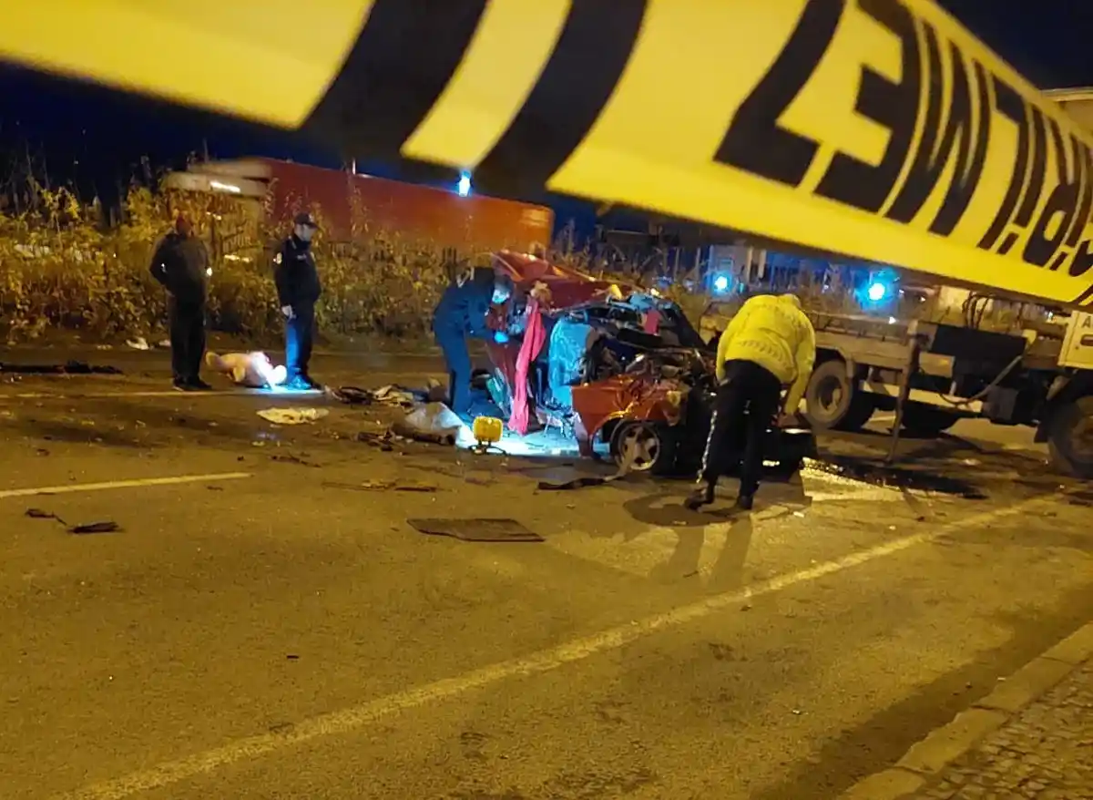 Rize'de uygulamadan kaçan araç takla attı: 4 yaralı
