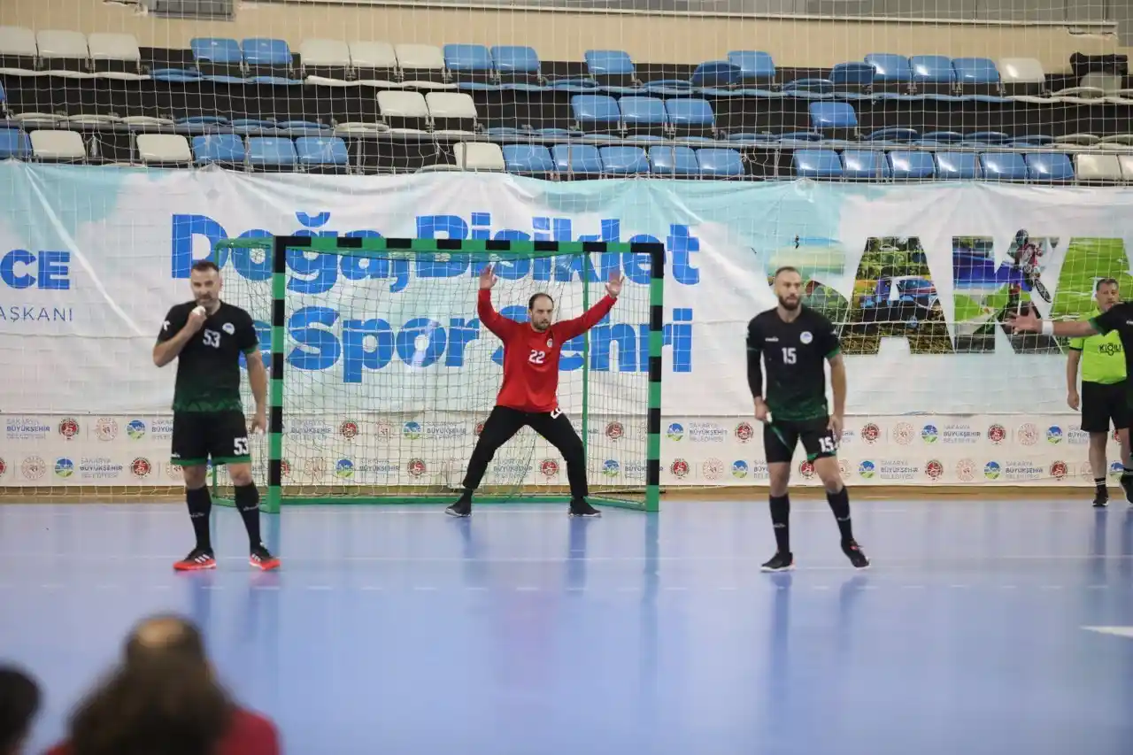 Sakarya Büyükşehir Hentbol takımı ligde ikinci yenilgisini aldı