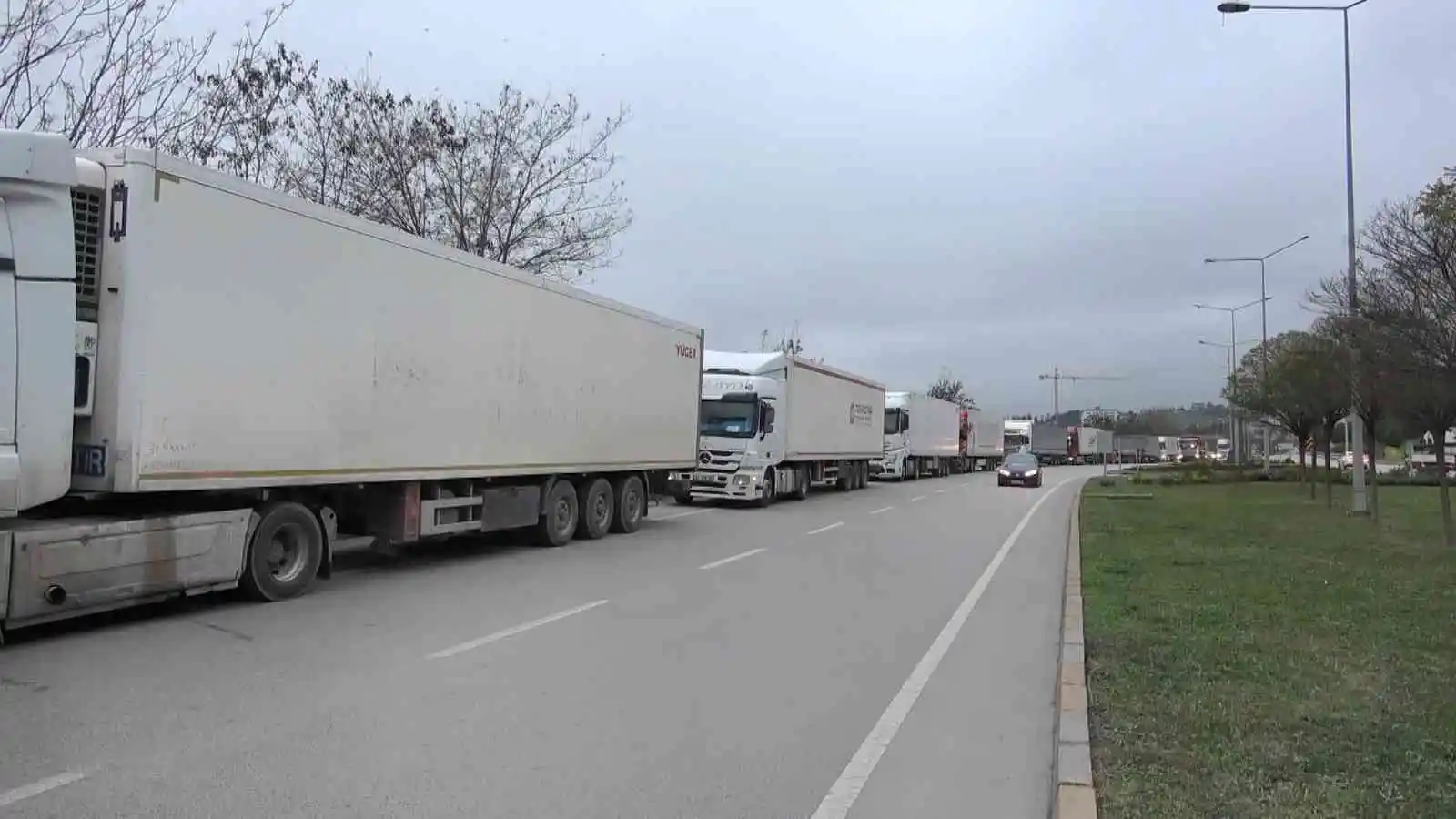 Samsun’da 15 kilometrelik tır kuyruğu