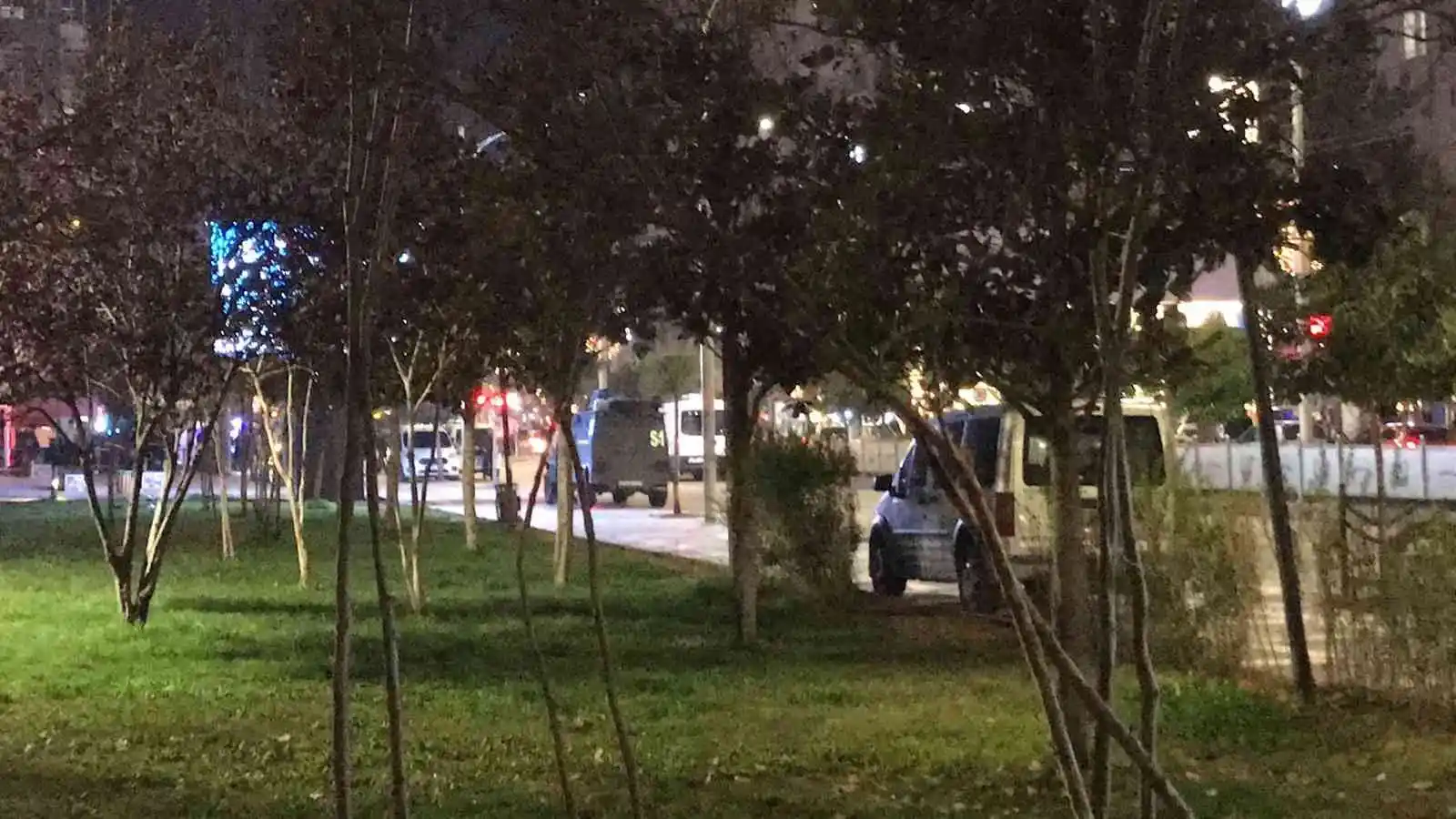 Şanlıurfa’da kaldırma bırakılan şüpheli çanta polisi harekete geçirdi