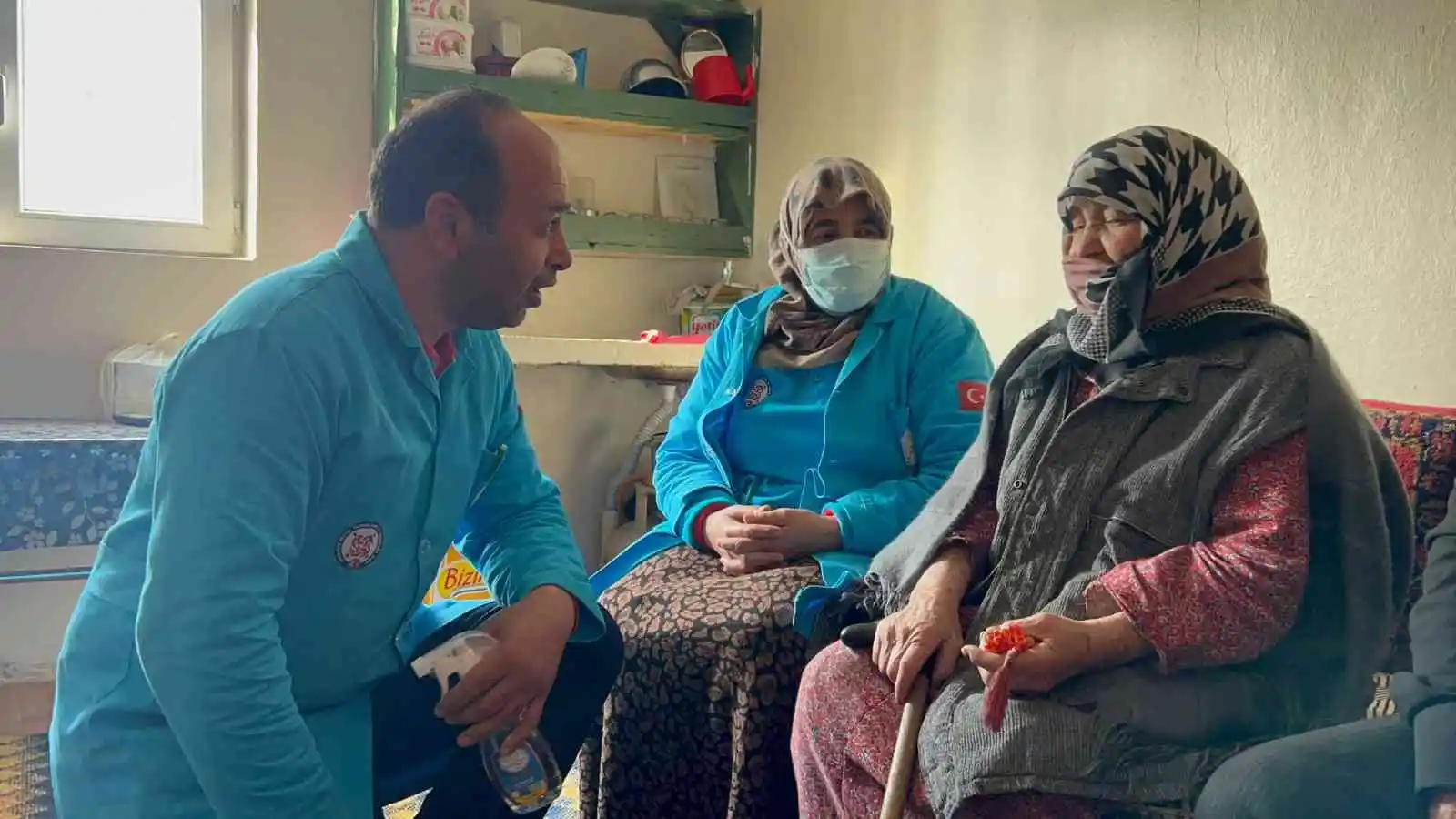 Sarıkamış'ta yaşlı ve engellilere evlerinde hizmet veriliyor