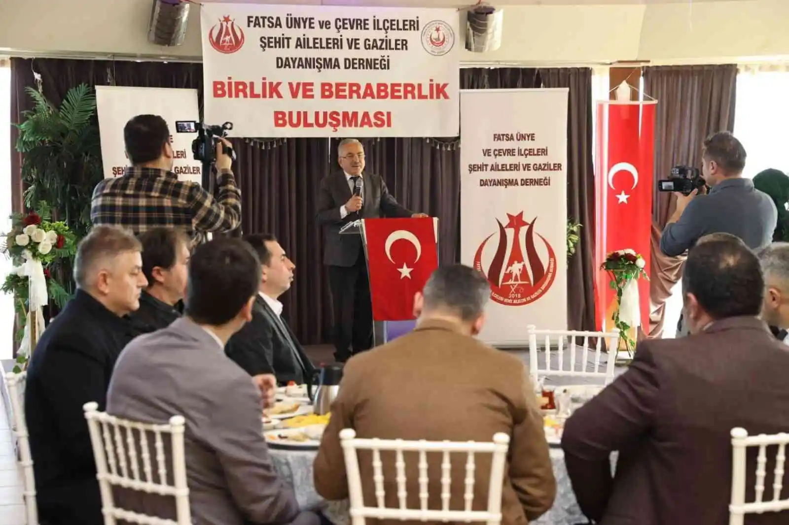 Şehit ve gazi aileleri bir araya geldi