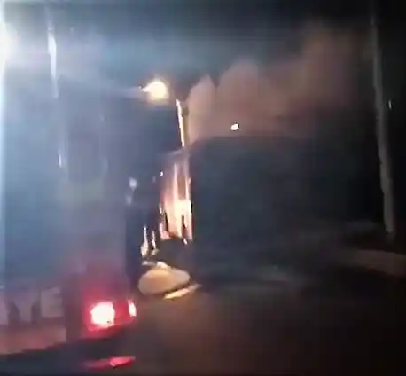 Seyir halindeki otobüste çıkan yangın korkuttu