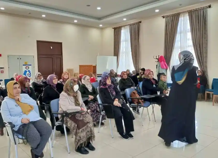 Sincan Hanım Konaklarında manevi sohbetler devam ediyor
