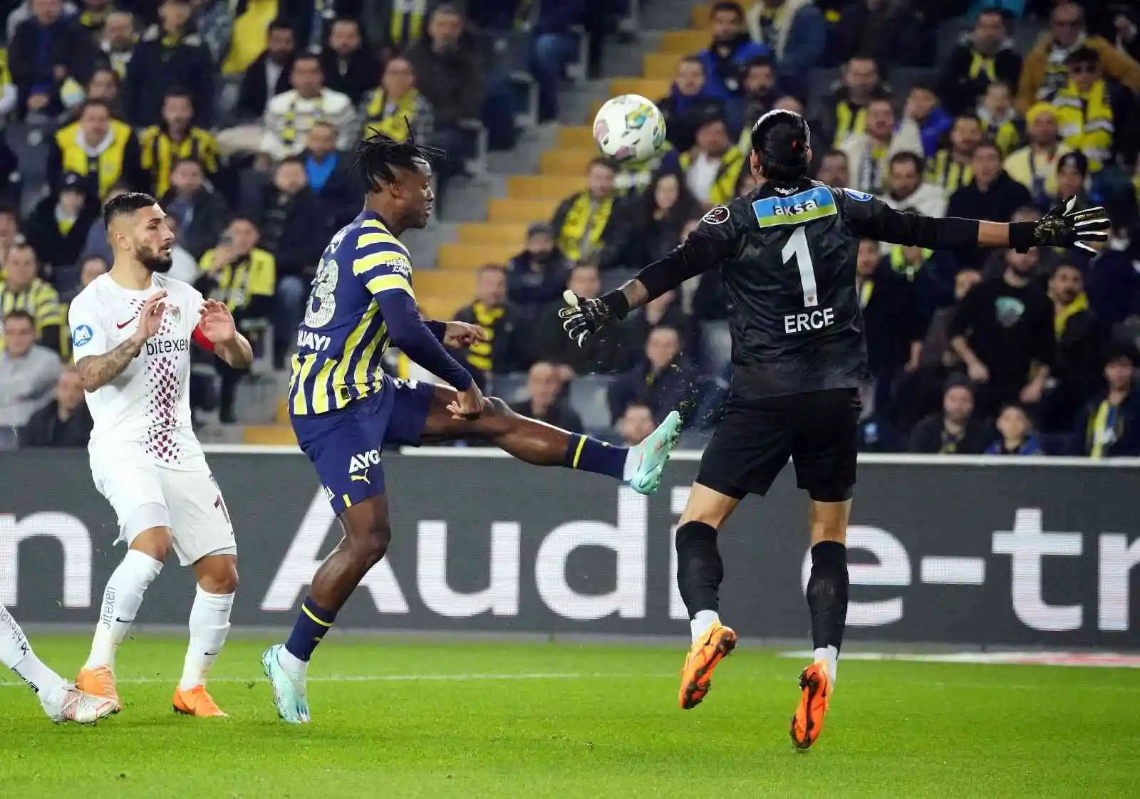 Spor Toto Süper Lig: Fenerbahçe: 1 - Hatayspor: 0 (Maç devam ediyor)
