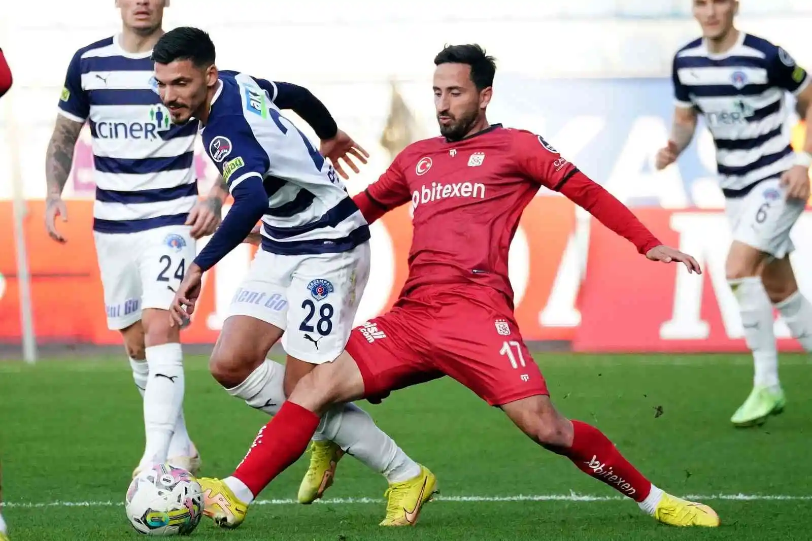 Spor Toto Süper Lig: Kasımpaşa: 1 - Sivasspor: 1 (İlk yarı)
