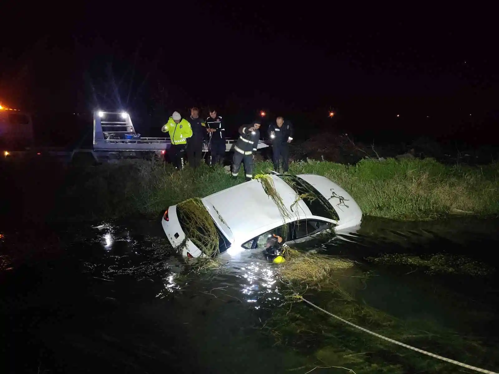 Sulama kanalına uçan otomobilin sürücüsü hayatını kaybetti
