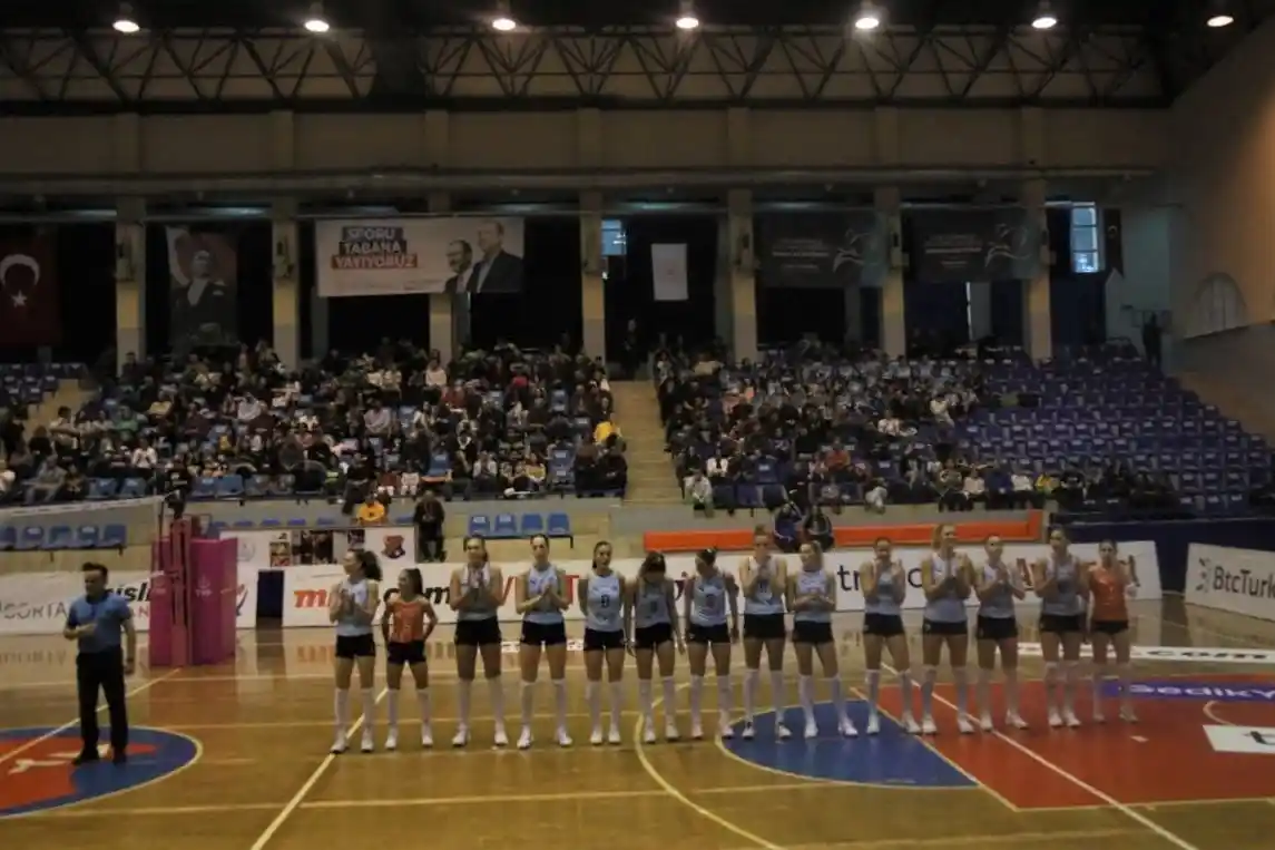 Sultanlar Ligi: Aydın Büyükşehir Belediyespor: 2 - Sarıyer Belediyespor: 3