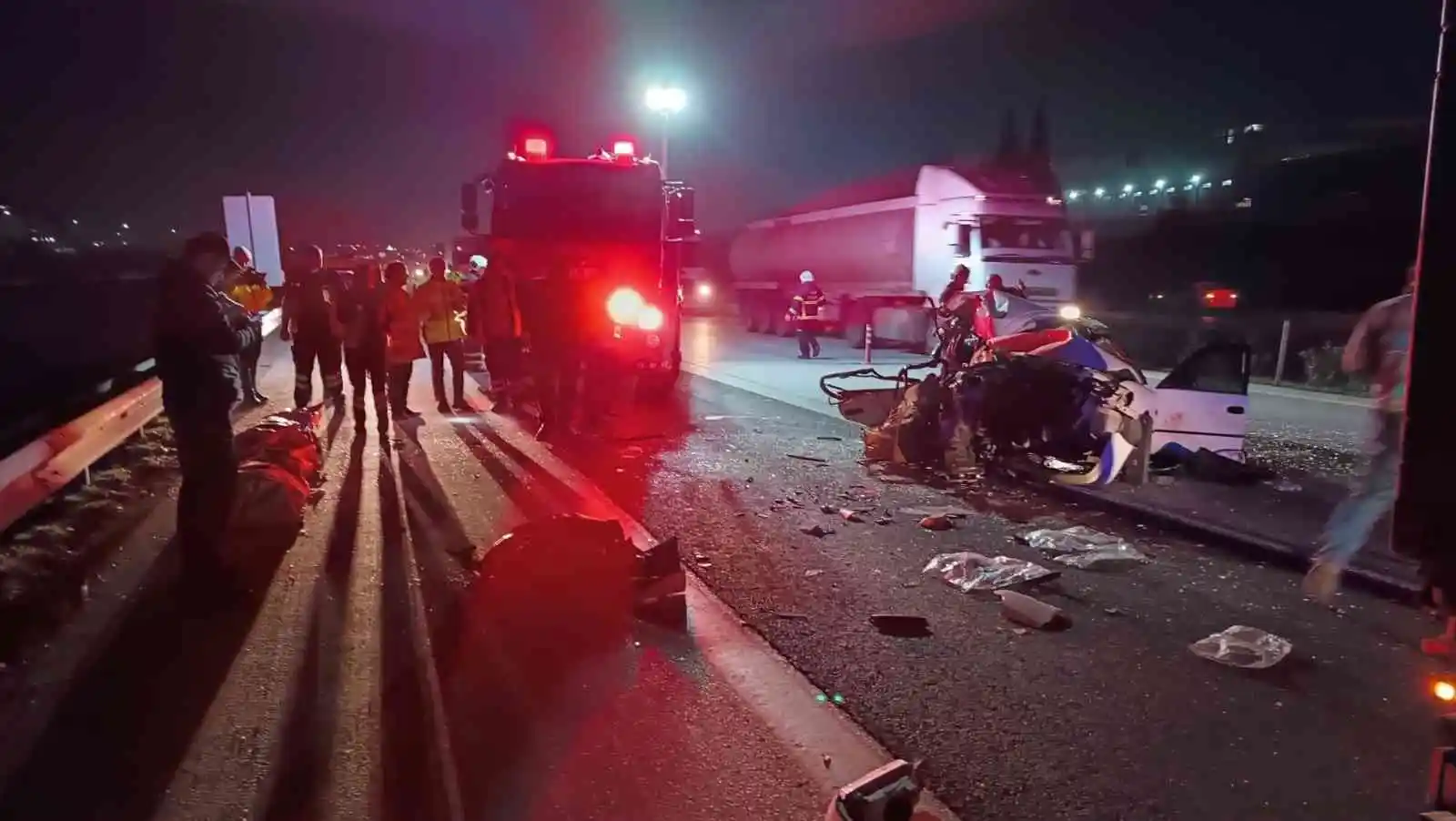 TAG otoyolunda feci trafik kazası: 2 ölü, 5 yaralı
