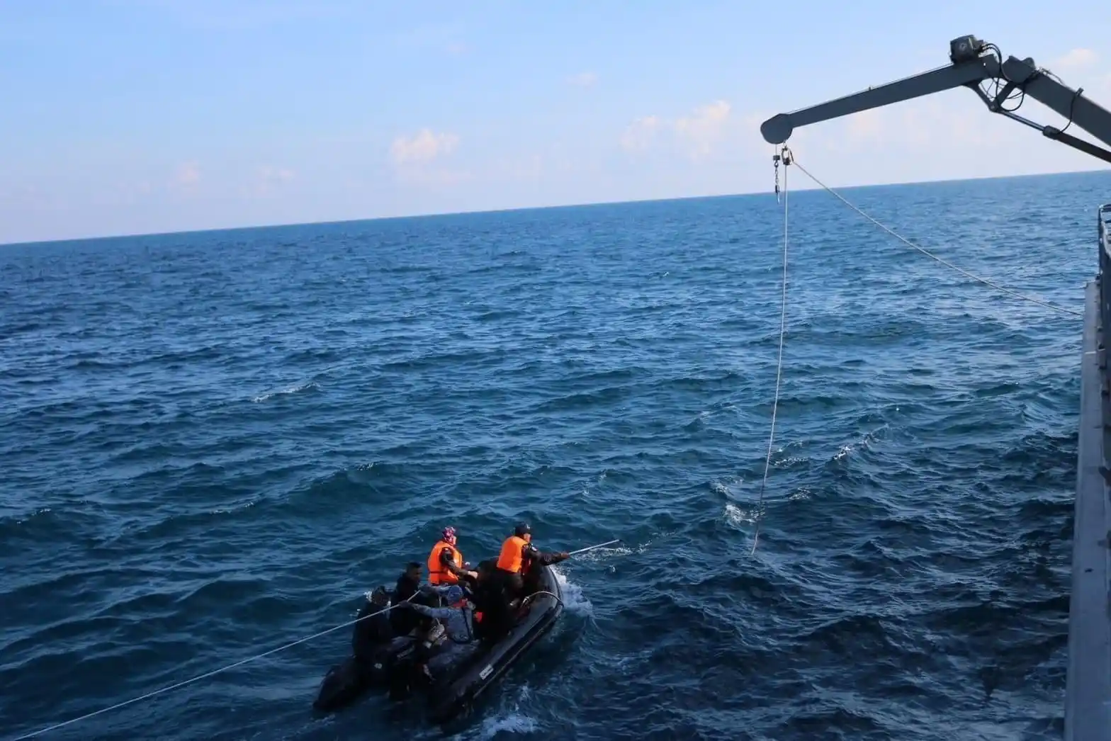 Tayland’da batan gemideki denizciler için umutlar tükeniyor
