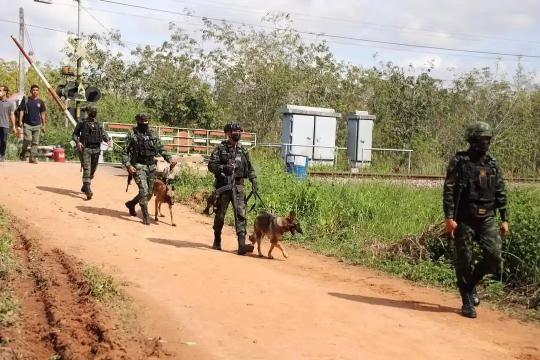 Tayland'da bombalı saldırı düzenlenen trenin enkazında patlama: 3 ölü, 4 yaralı
