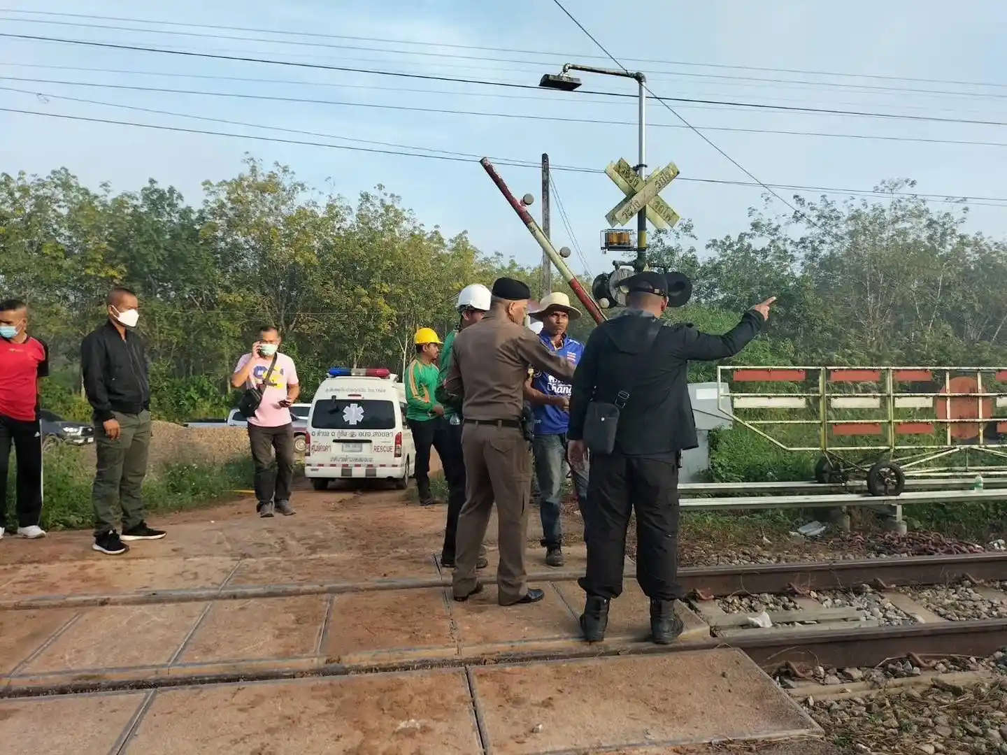 Tayland’da bombalı saldırı düzenlenen trenin enkazında patlama: 3 ölü, 4 yaralı
