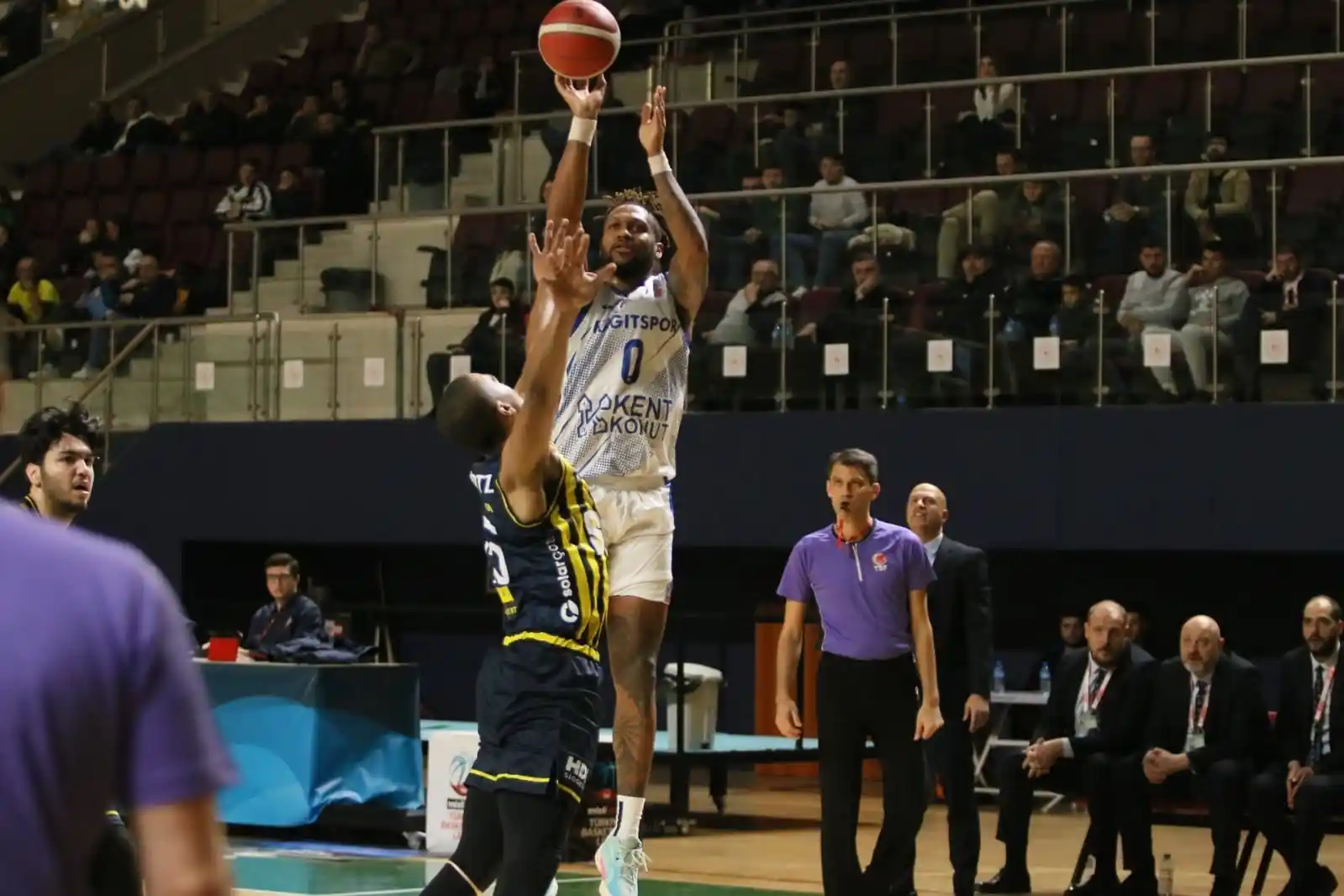 TBL: Kocaeli Büyükşehir Belediyesi Kağıtspor: 73 - Fenerbahçe Koleji: 64
