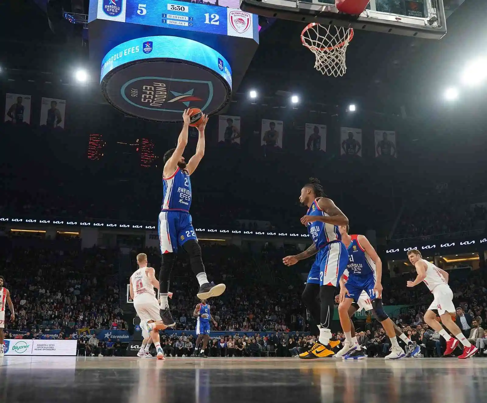 THY Euroleague: A. Efes: 82 - Olympiakos: 71
