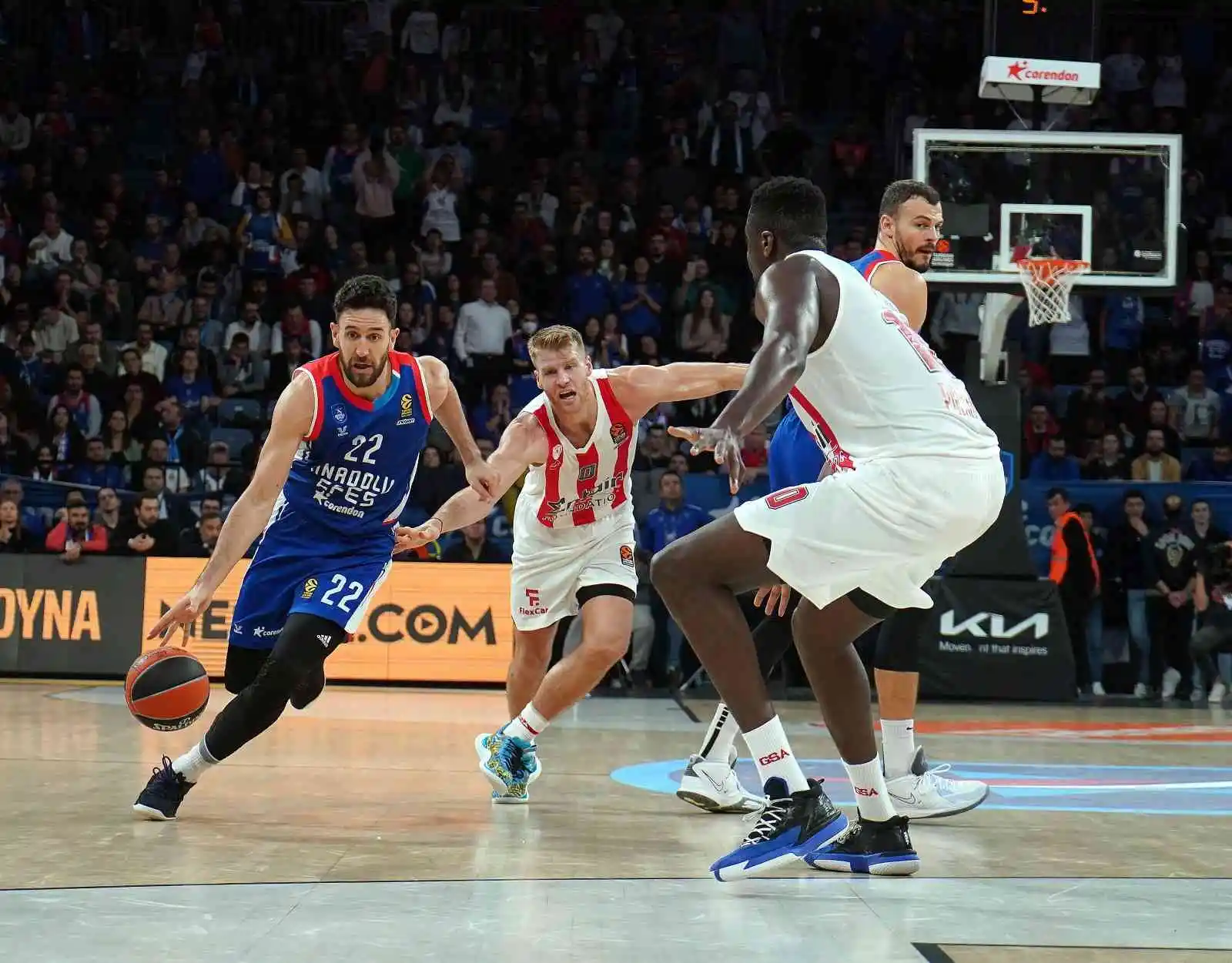 THY Euroleague: A. Efes: 82 - Olympiakos: 71