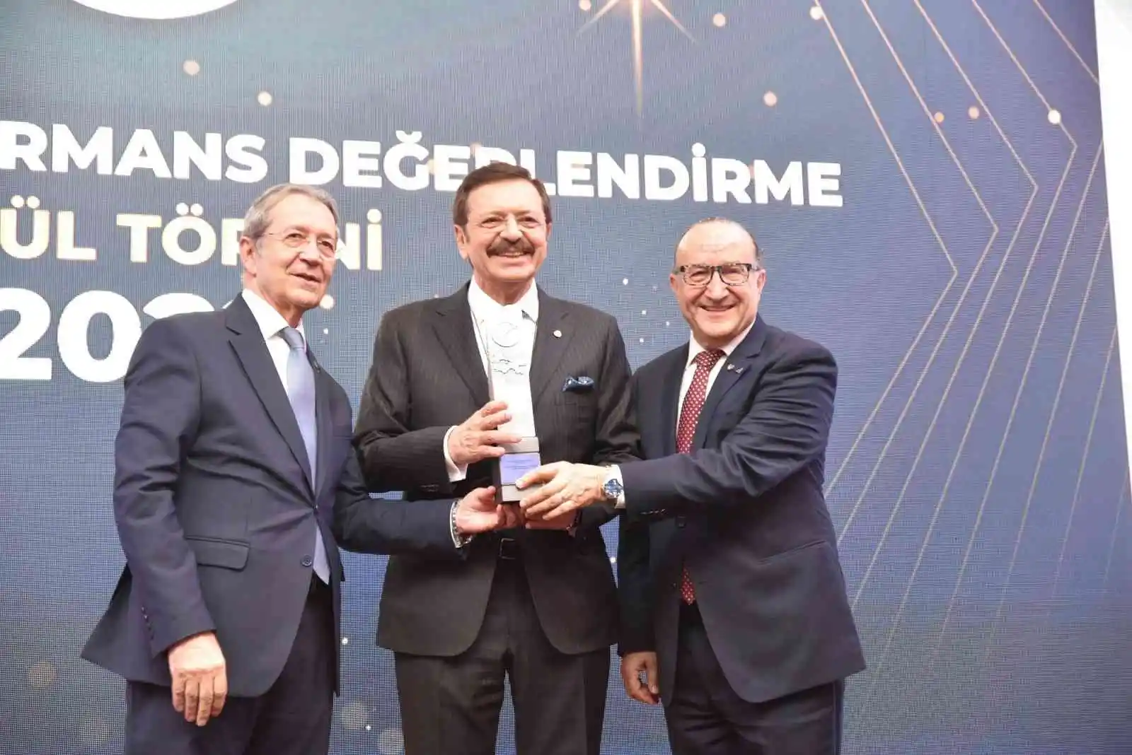 TOBB Başkanı Hisarcıklıoğlu: "TOGG'un Avrupa'da test onayları geçiyor"