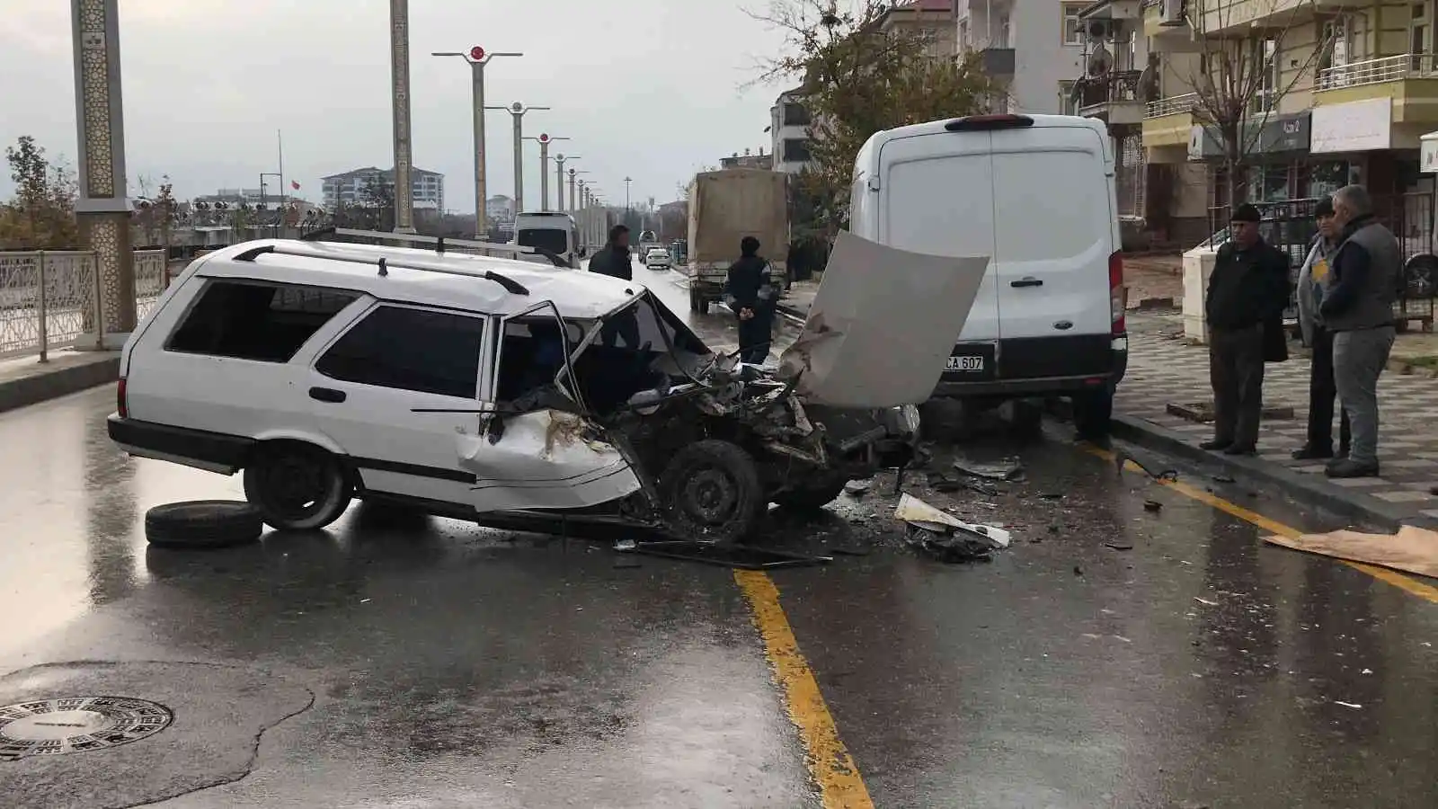 Trafik kazasını görüp rahatsızlanan yolcuyu hastaneye yetiştiren şoför o anları anlattı
