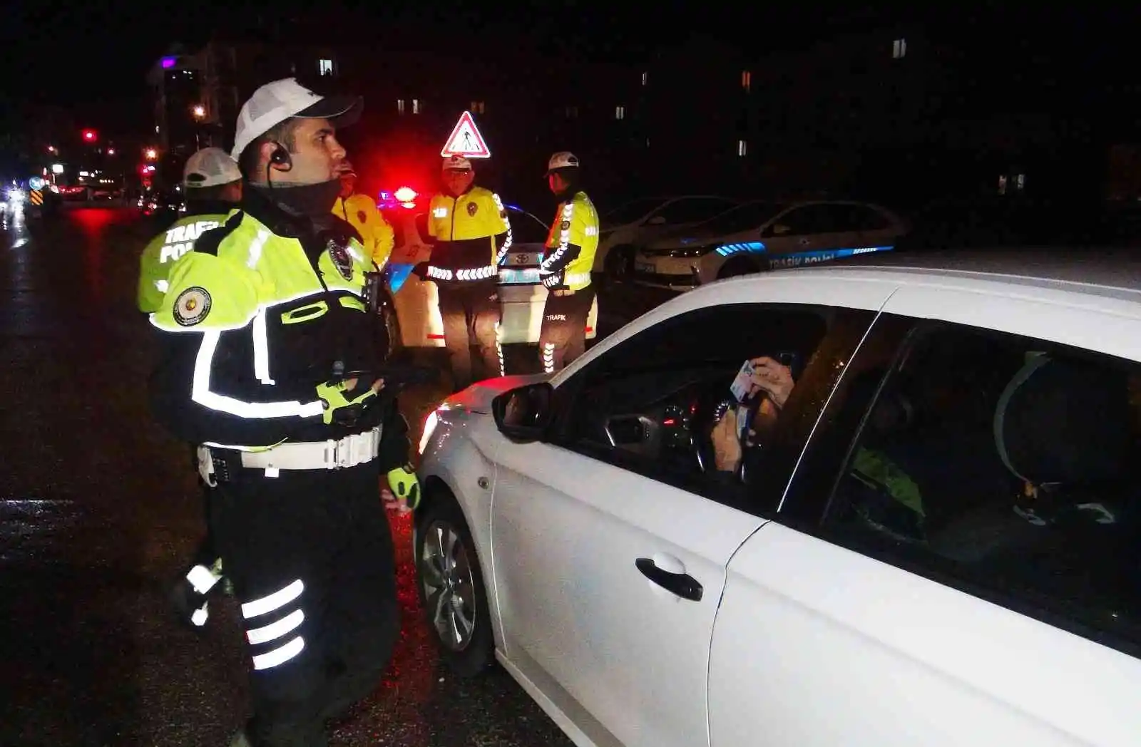 Trafikçilerden asayiş destekli alkol uygulaması
