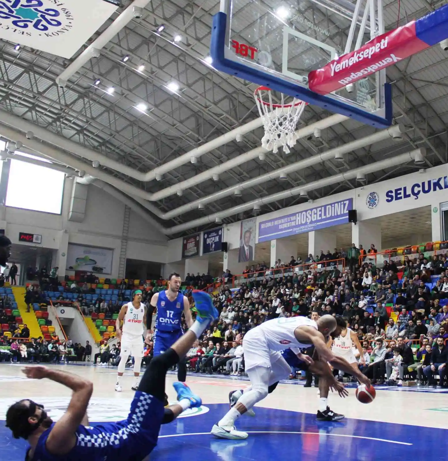 Türkiye Sigorta Basketbol Süper Ligi: Konyaspor: 75 -Büyükçekmece Basketbol: 85
