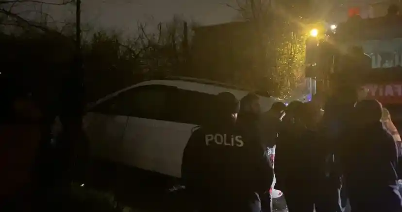 Ümraniye'de gece kondu alevlere teslim oldu