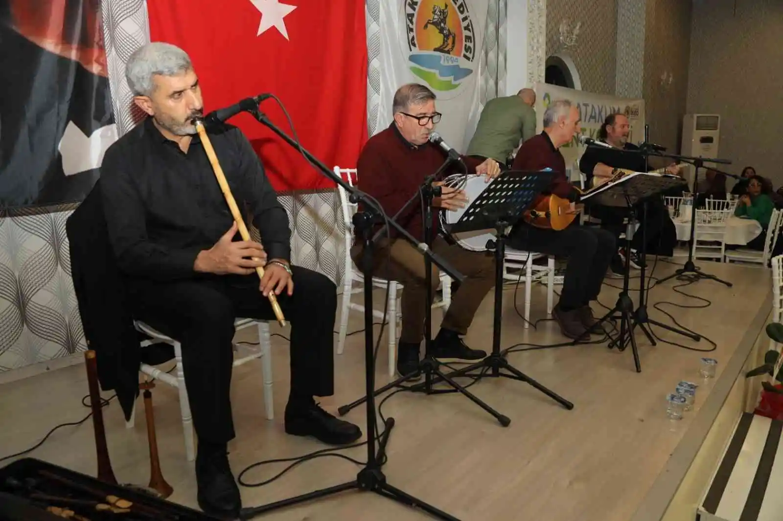 Ünlü oyuncu İhsan Gedik’ten öğretmenlere sürpriz
