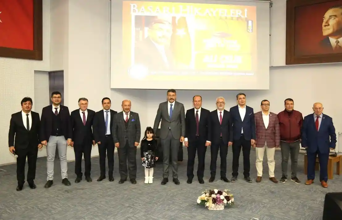 Vali Ali Çelik, 'Başarı hikayeleri' programında öğrencilerle buluştu
