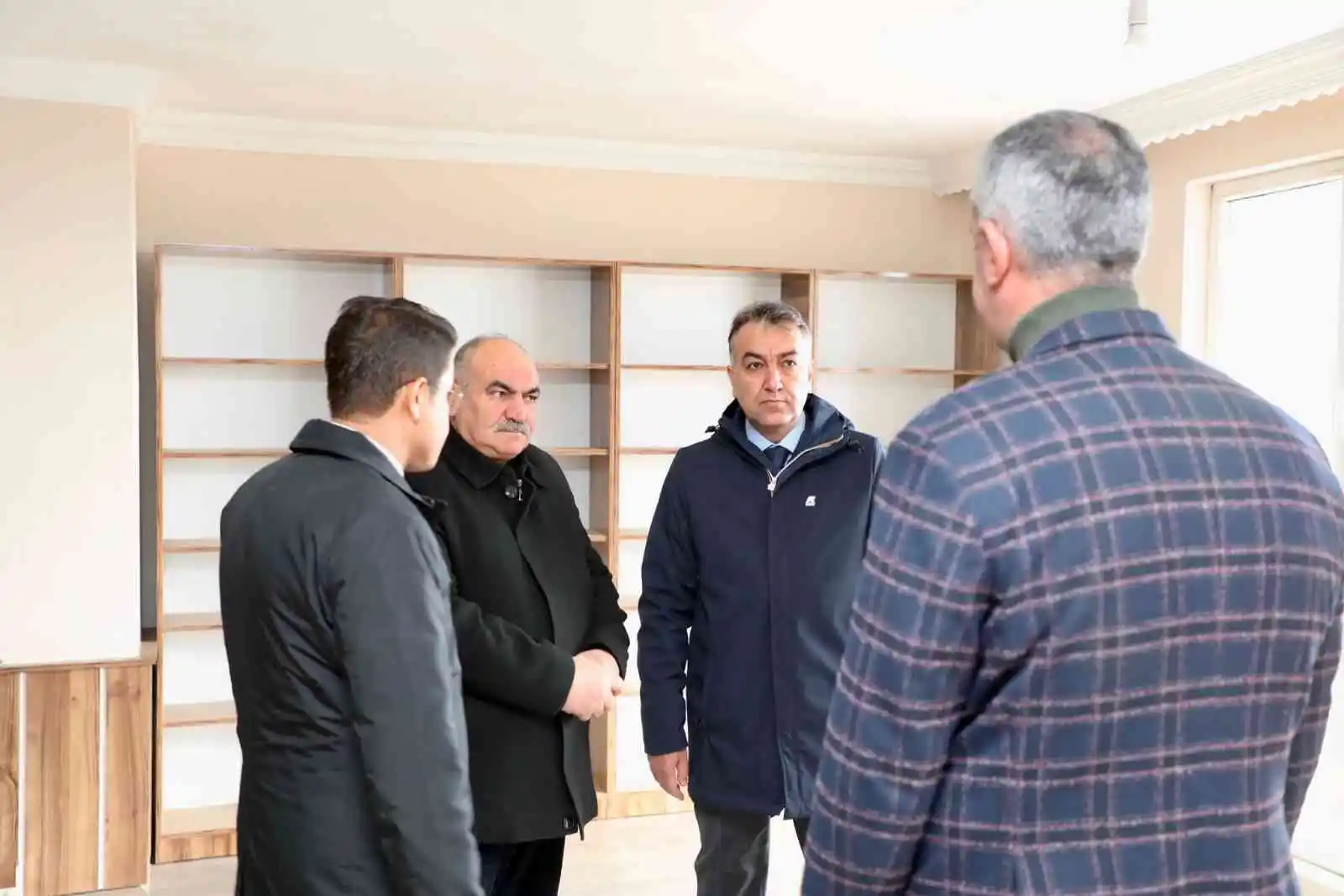 Vali Çağatay, Şehit Öztürk’ün vasiyeti olan cami ve külliye inşaatında incelemelerde bulundu