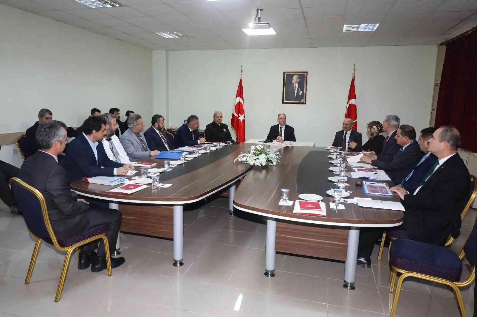 Vali Özkan: “Zararlı maddeler insanlığı tehdit ediyor”