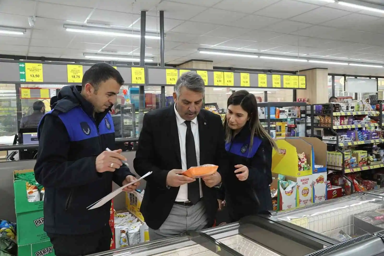 Van'da fahiş fiyat ve etiket denetimi yapıldı
