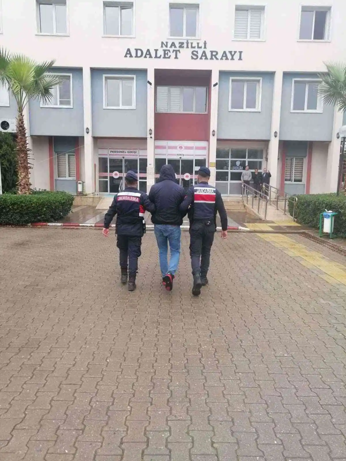 Yağma suçundan aranan şahıs Nazilli'de yakalandı