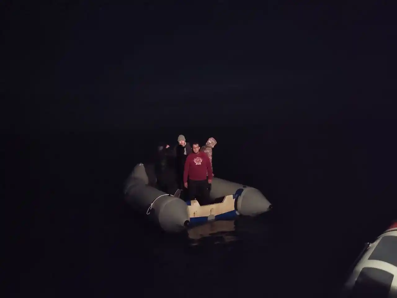 Yunanistan’ın ölüme ittiği 133 göçmen kurtarıldı
