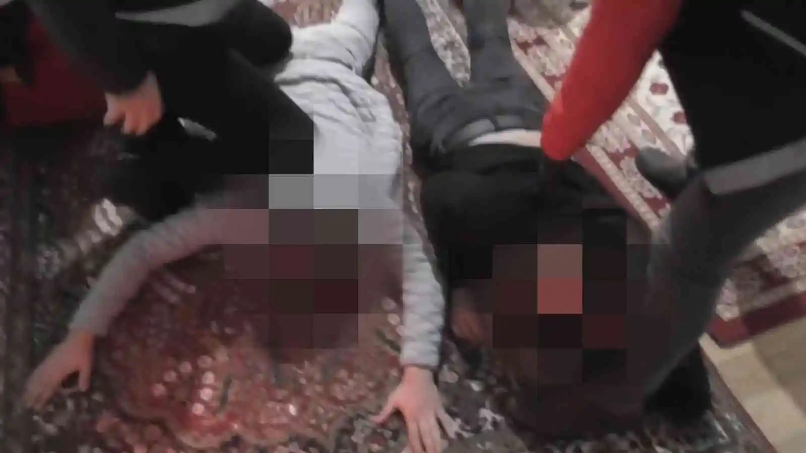 Zehir tacirlerine koçbaşıyla gece operasyonu: Tuvaletten uyuşturucu çıktı
