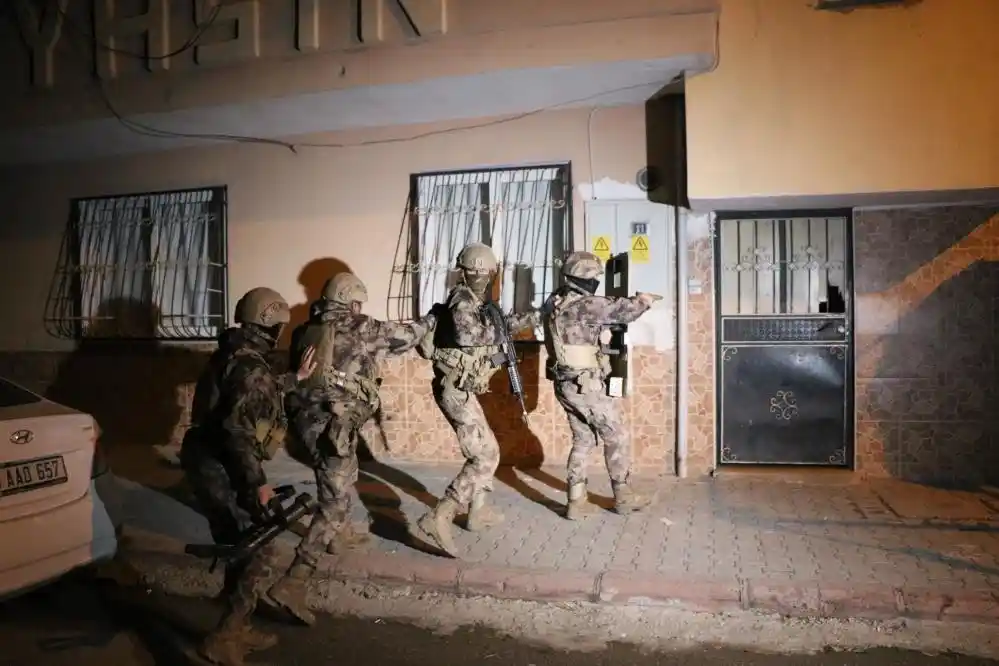 Zehir tacirlerine şafak operasyonu: 27 gözaltı