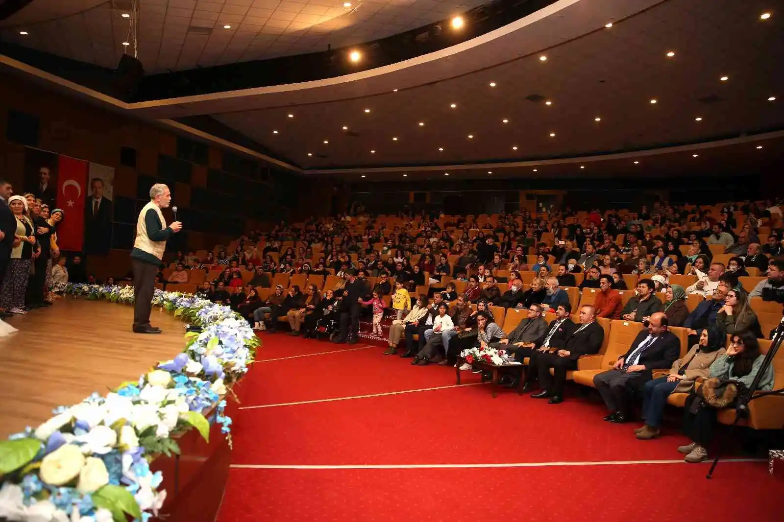 ADÜ’de ’Kasabanın Alileri’ seyirciyle buluştu
