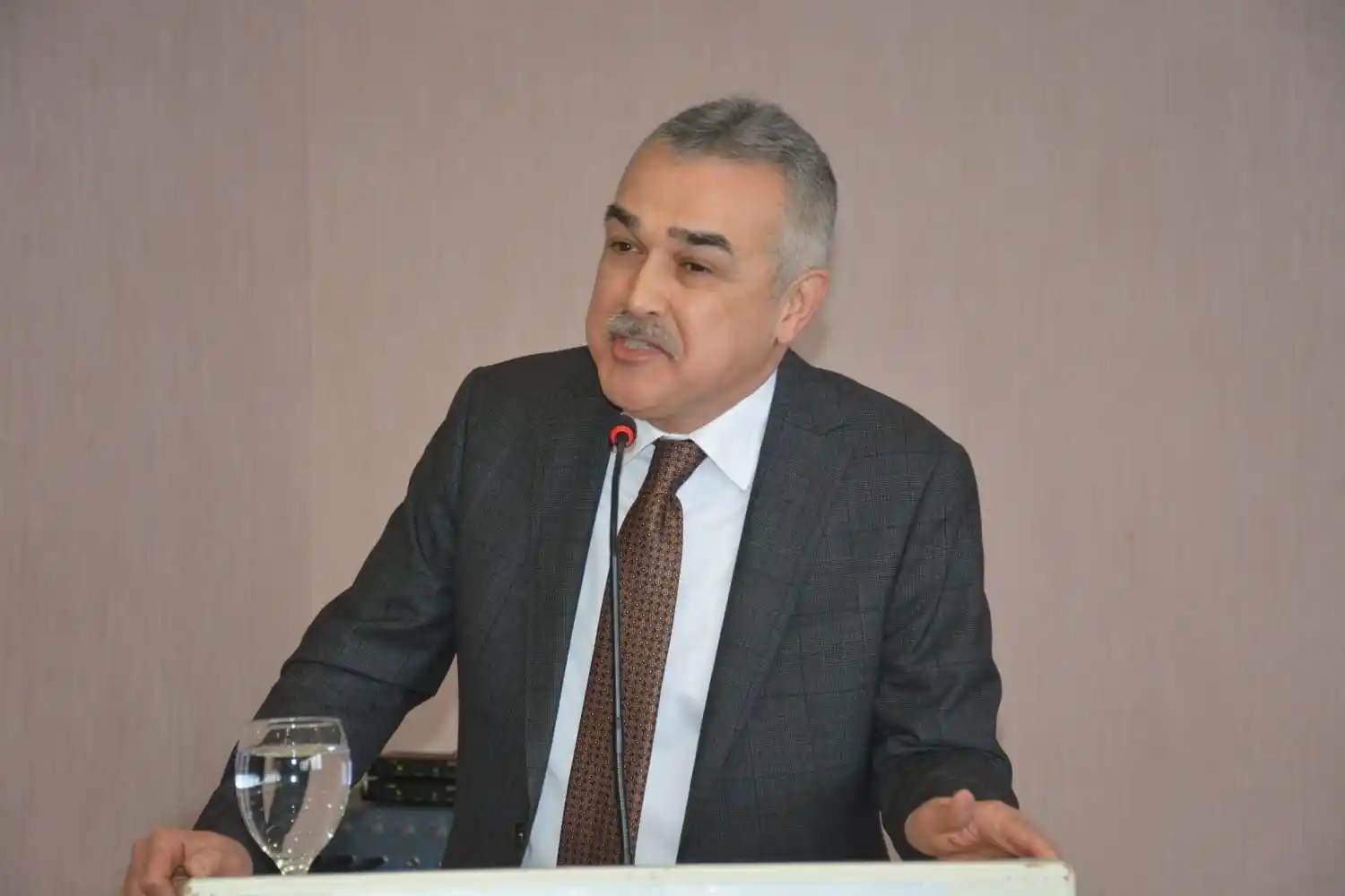 AK Parti Aydın Milletvekili Savaş'tan, CHP'li Vekil Bülbül'e ilginç davet
