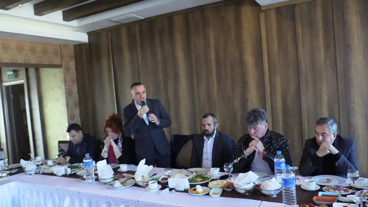 Ak Parti Bandırma gazeteciler ile buluştu