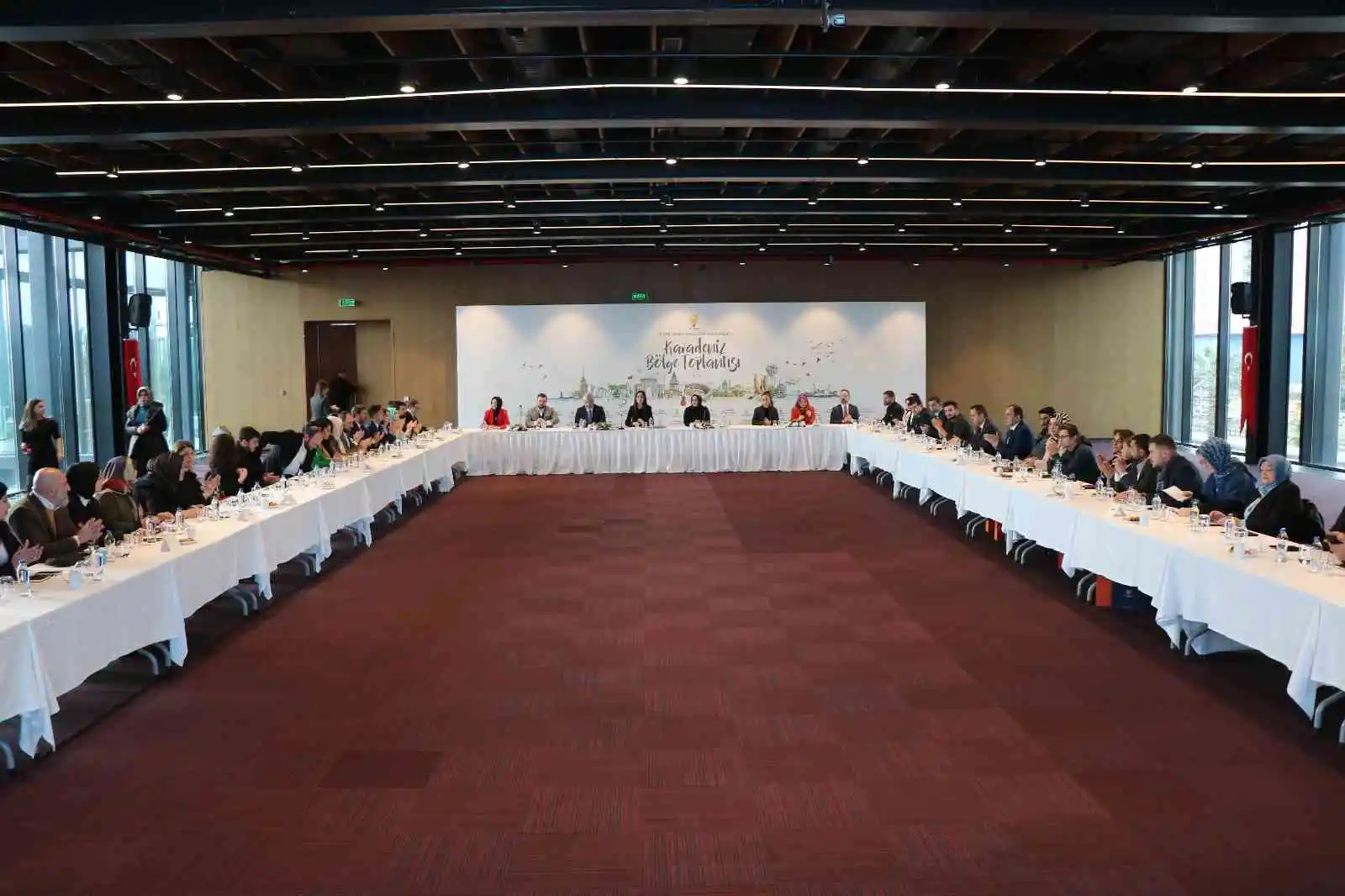 AK Parti’li Karaaslan: “Enerjide merkez ülke konumuna yükseliyoruz”