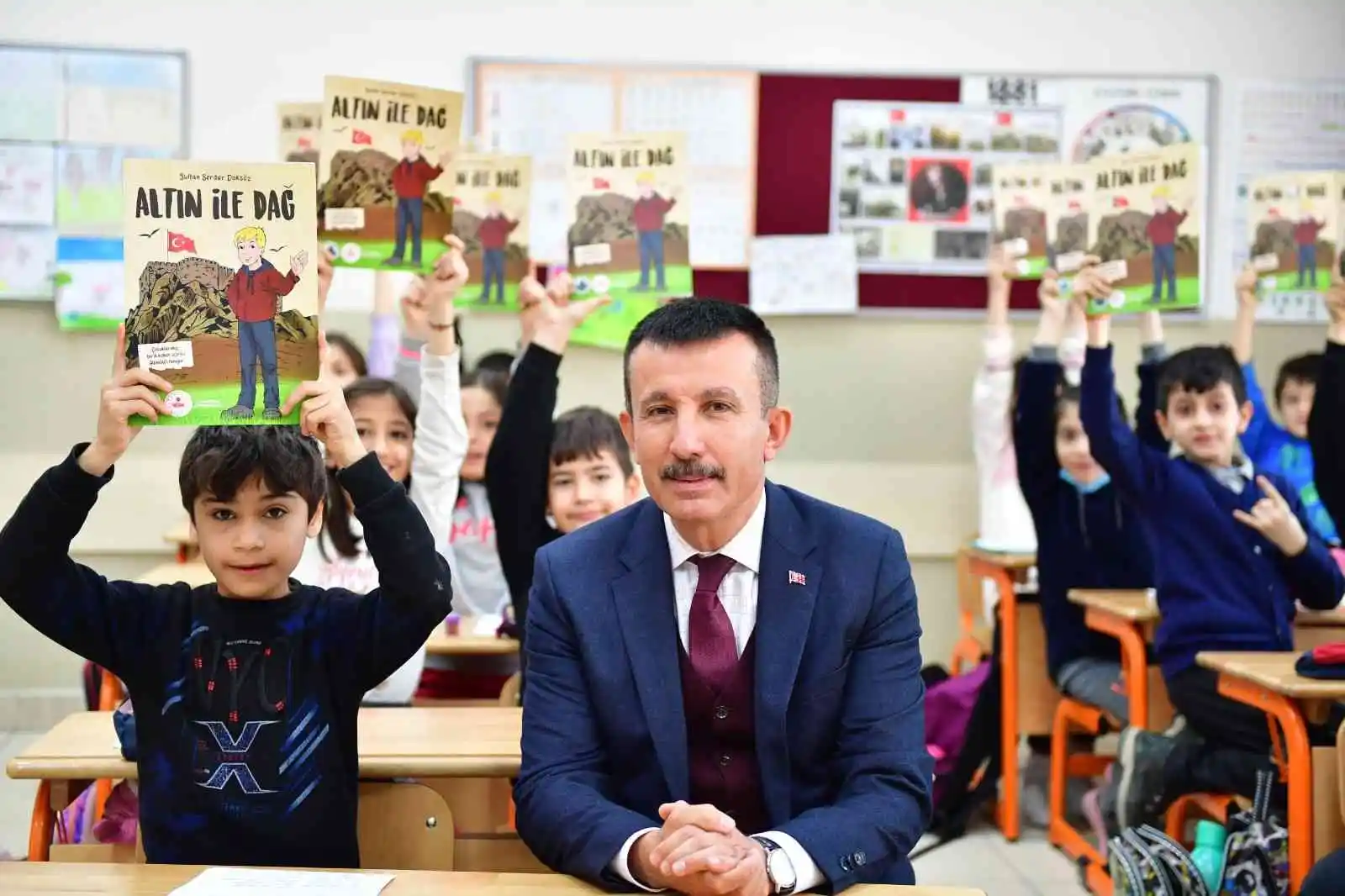 Altındağ Belediye Başkanı Balcı, Okul Başkanı Mehmet'in seçim vaadini gerçekleştirdi