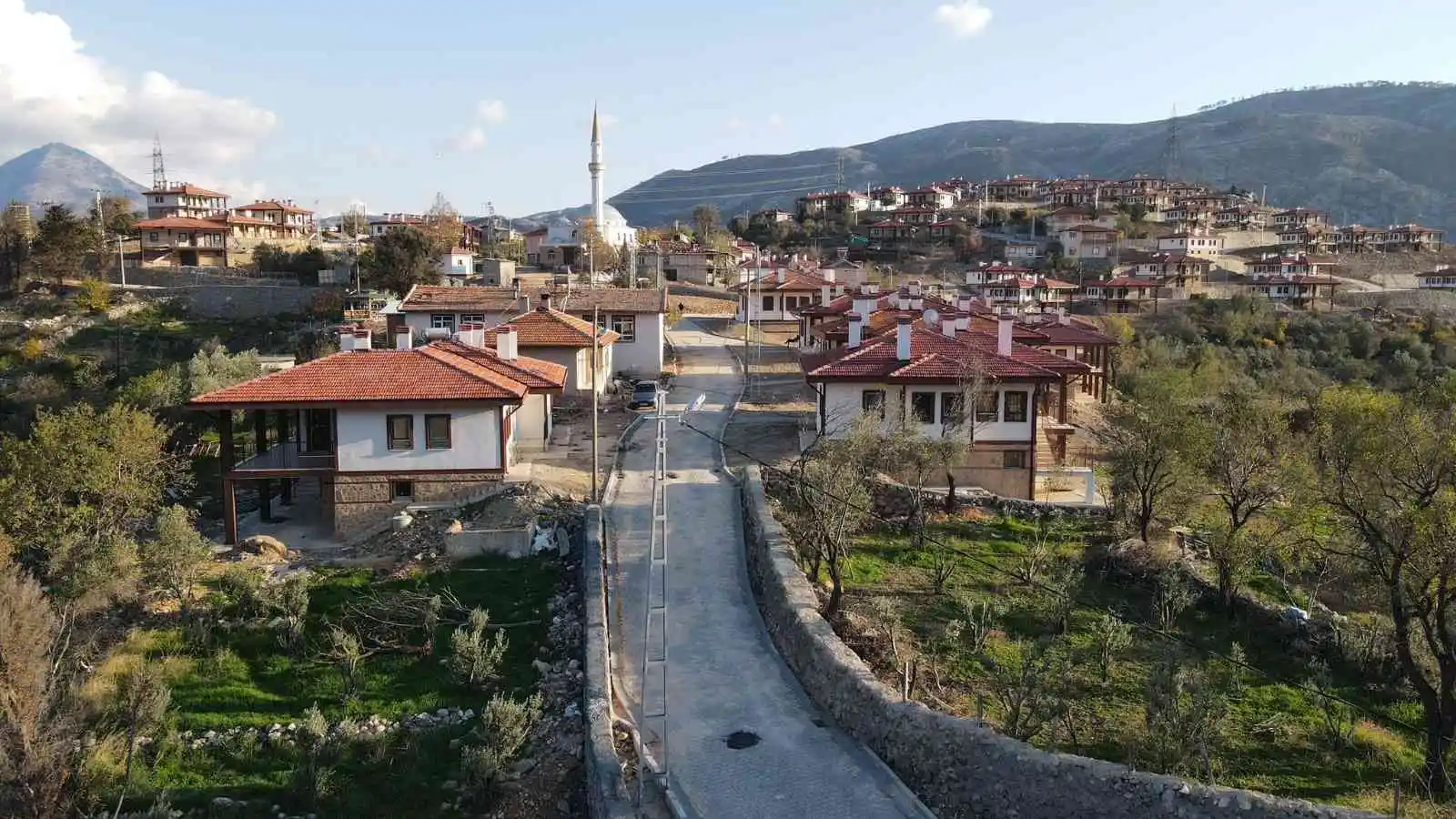 Antalya’da orman yangını sonrası devlet tarafından yeni bir köy inşa edildi
