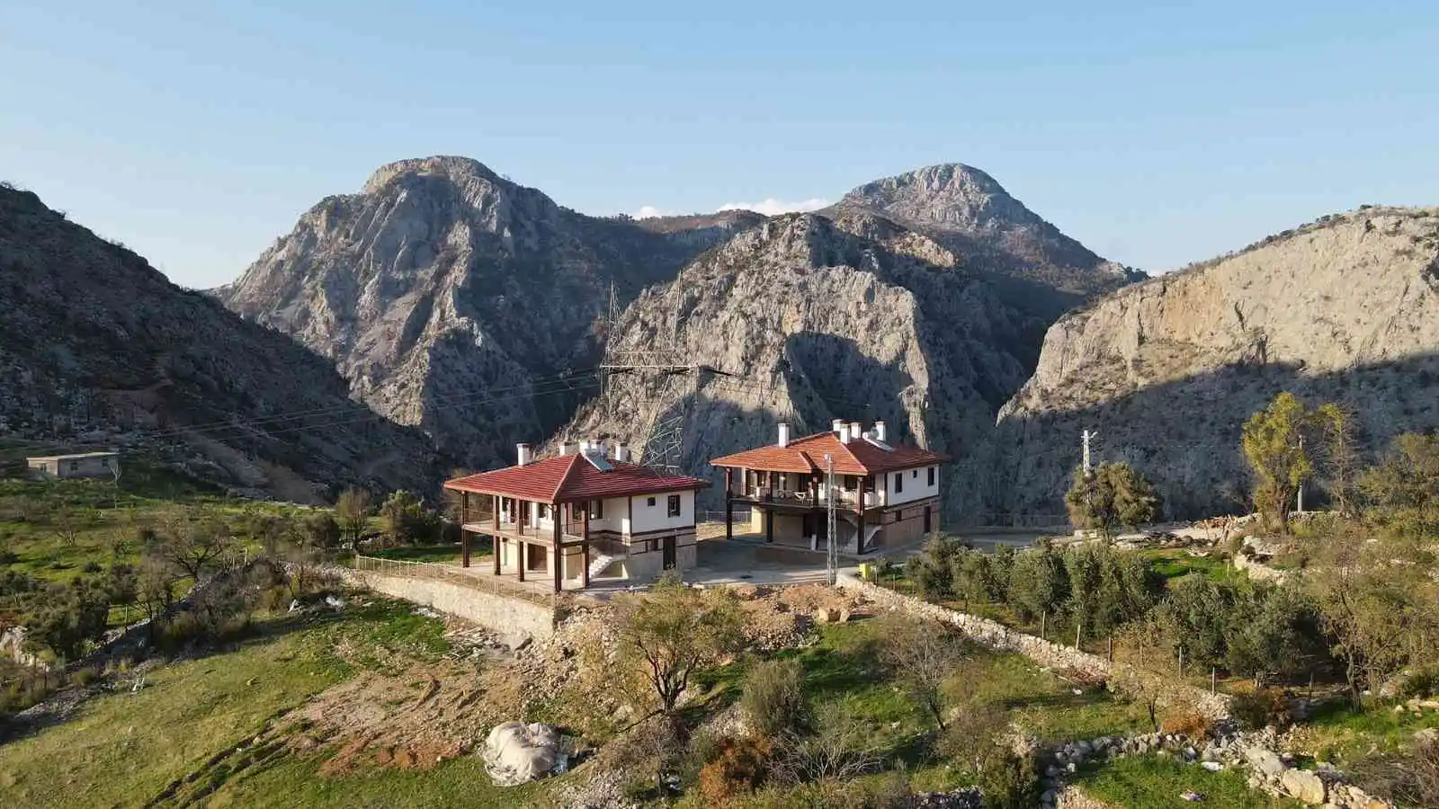 Antalya’da orman yangını sonrası devlet tarafından yeni bir köy inşa edildi
