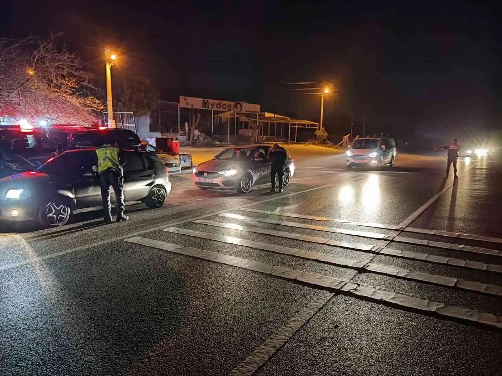 Aydın'da huzur ve güven uygulamasında 19 şüpheli gözaltına alındı