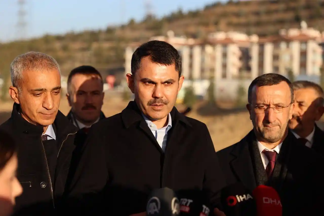 Bakan Kurum, Gölbaşı’nda incelemelerde bulundu