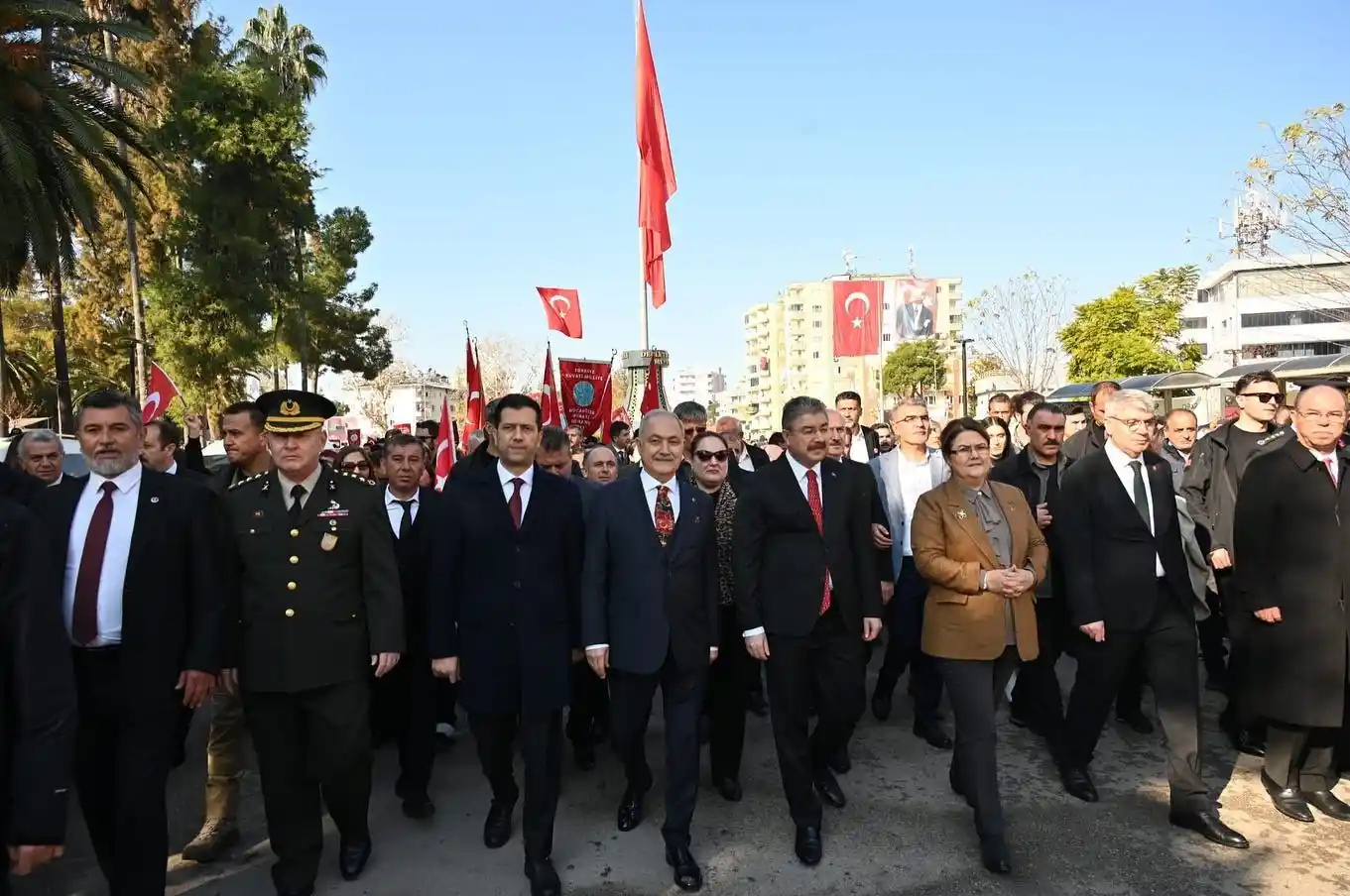 Bakan Yanık: "Bizi senelerce yapay kamplaşmalarla ayırmaya, bölmeye çalıştılar"
