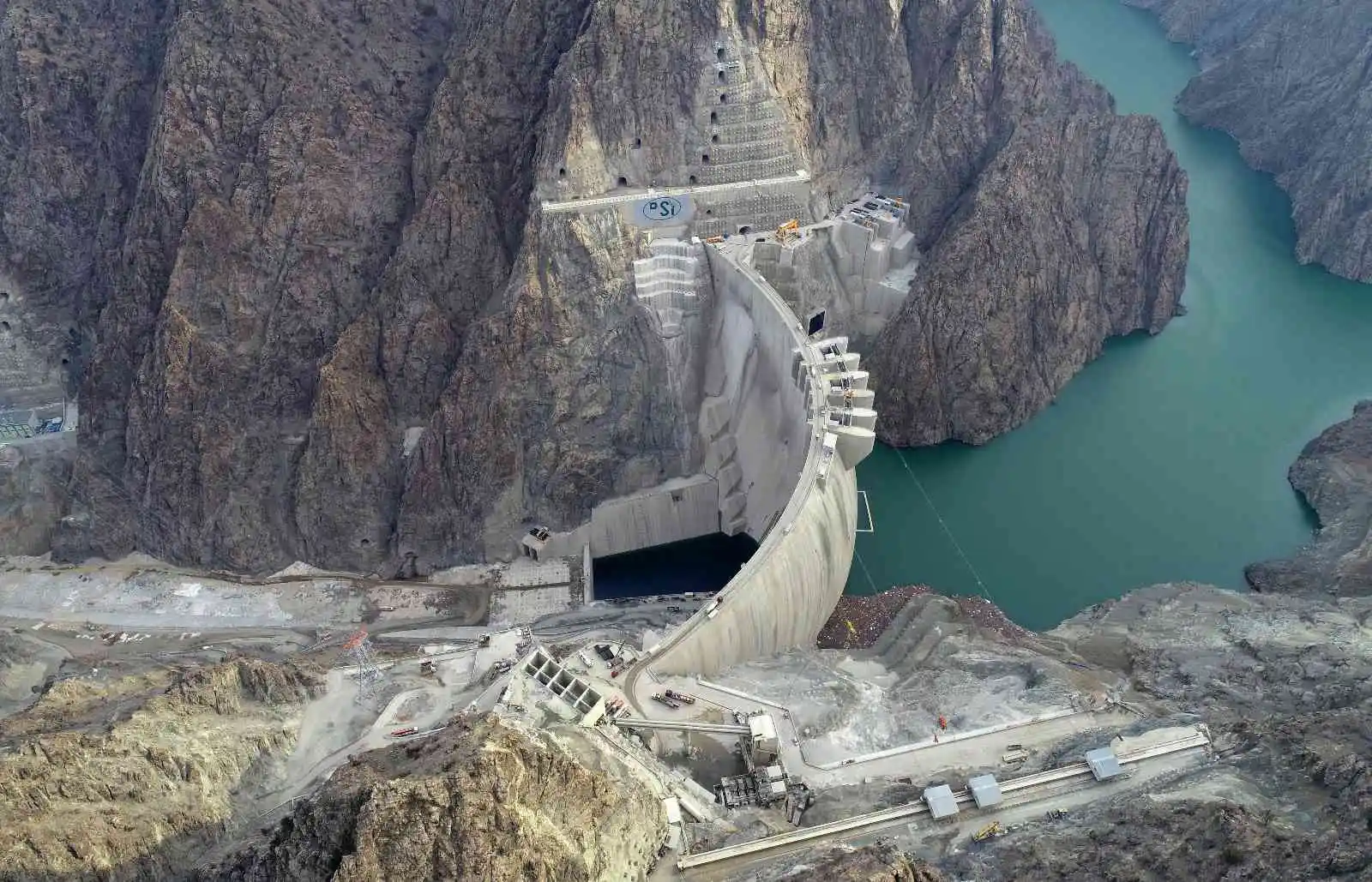 Baraj suyu Yusufeli’ne yaklaştı: Son bin metre
