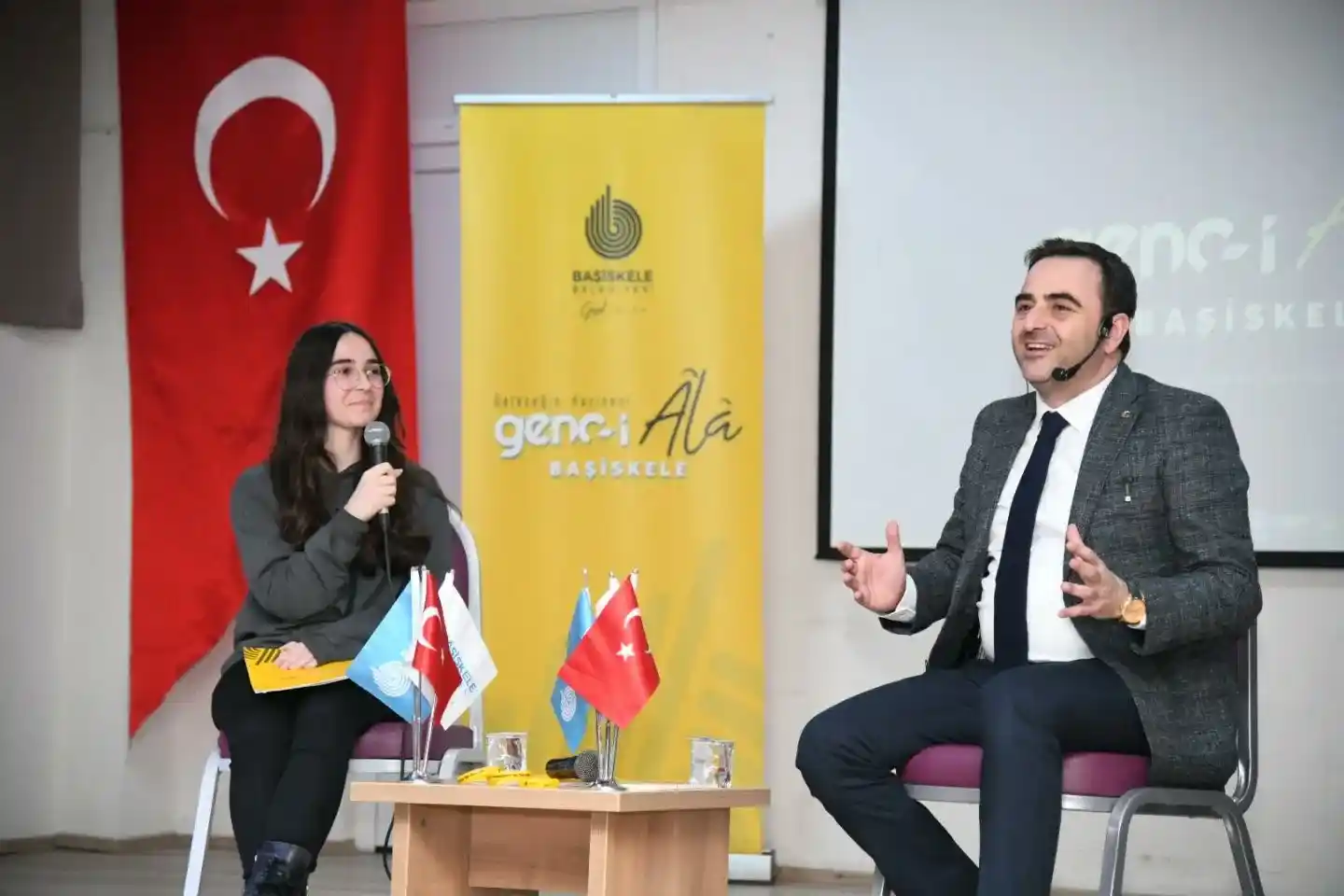 Başkan Özlü: "Başarının sırrı aşkla çalışmak"