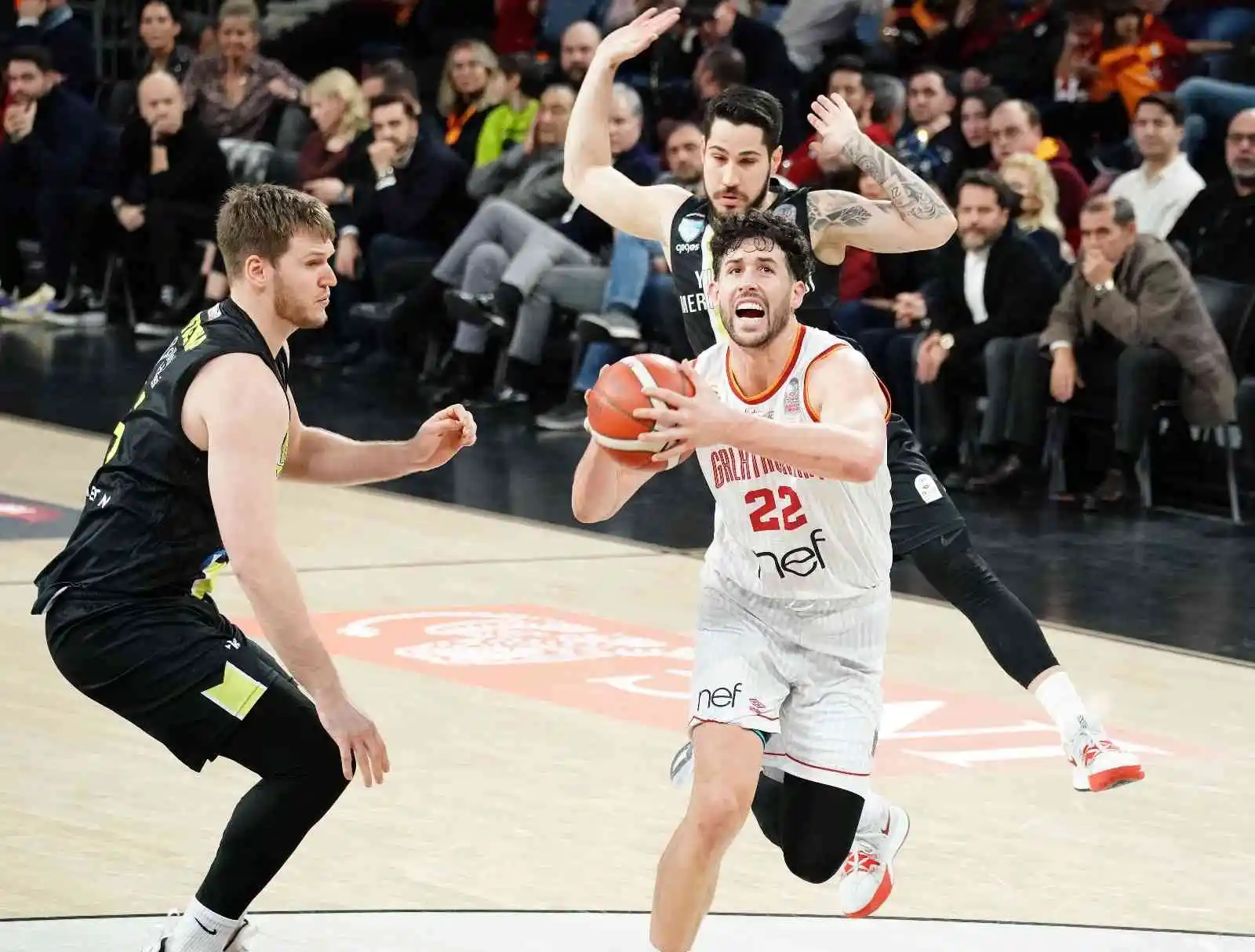 Basketbol Süper Lig: Galatasaray Nef: 83 - Merkezefendi Belediyesi: 100