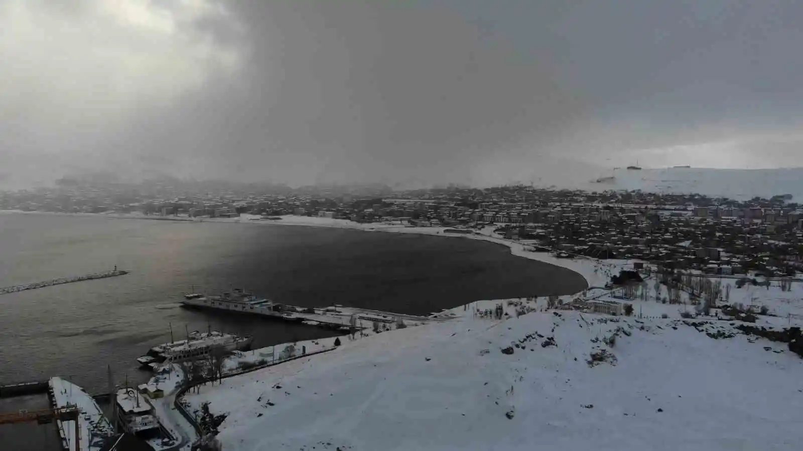 Bitlis’te kartpostallık kar görüntüleri
