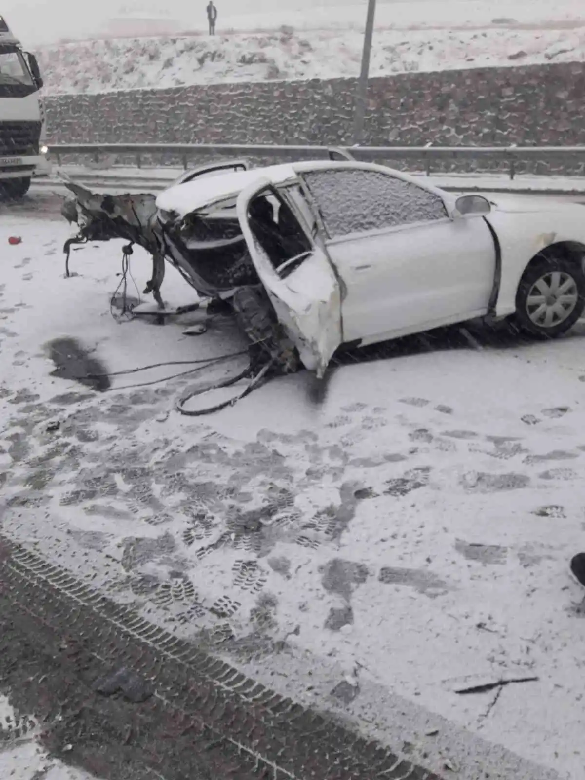 Bitlis'te trafik kazası: 2 yaralı
