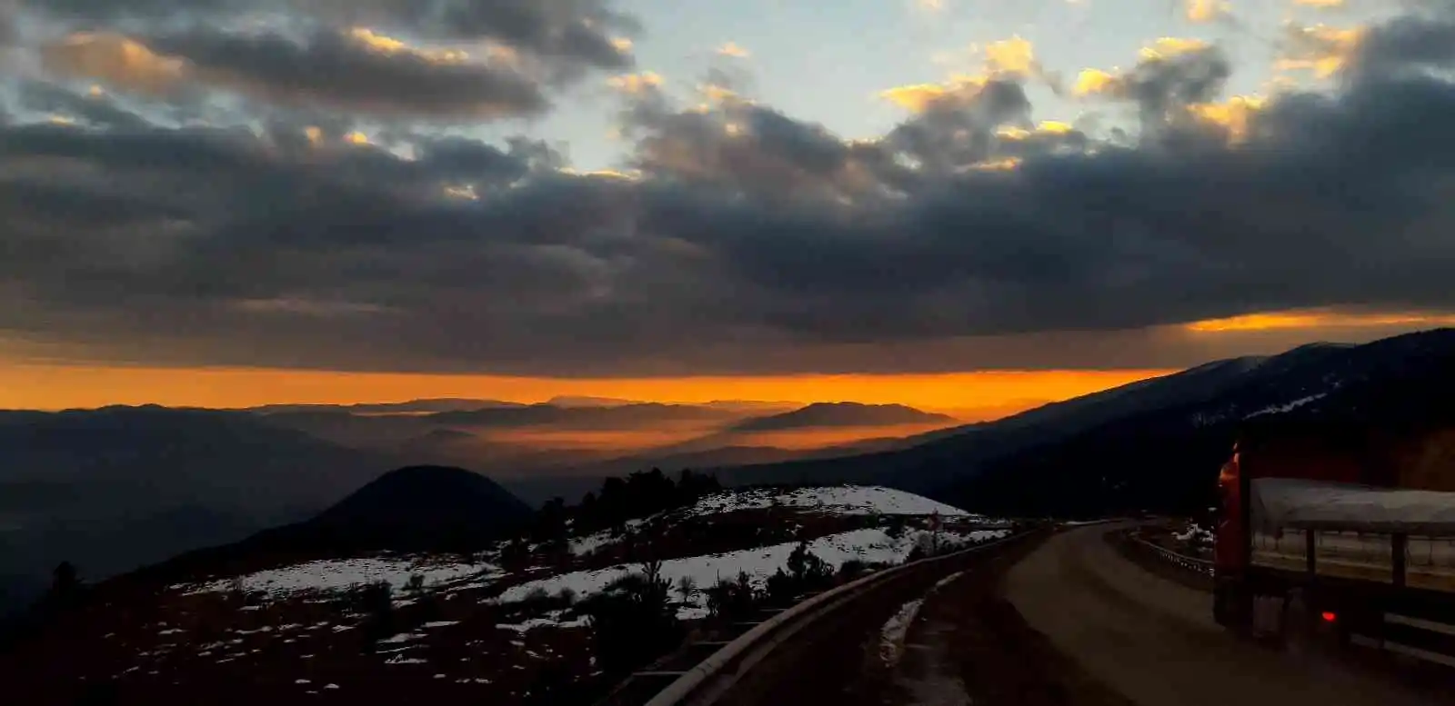 Bolu’da kartpostallık gün batımı
