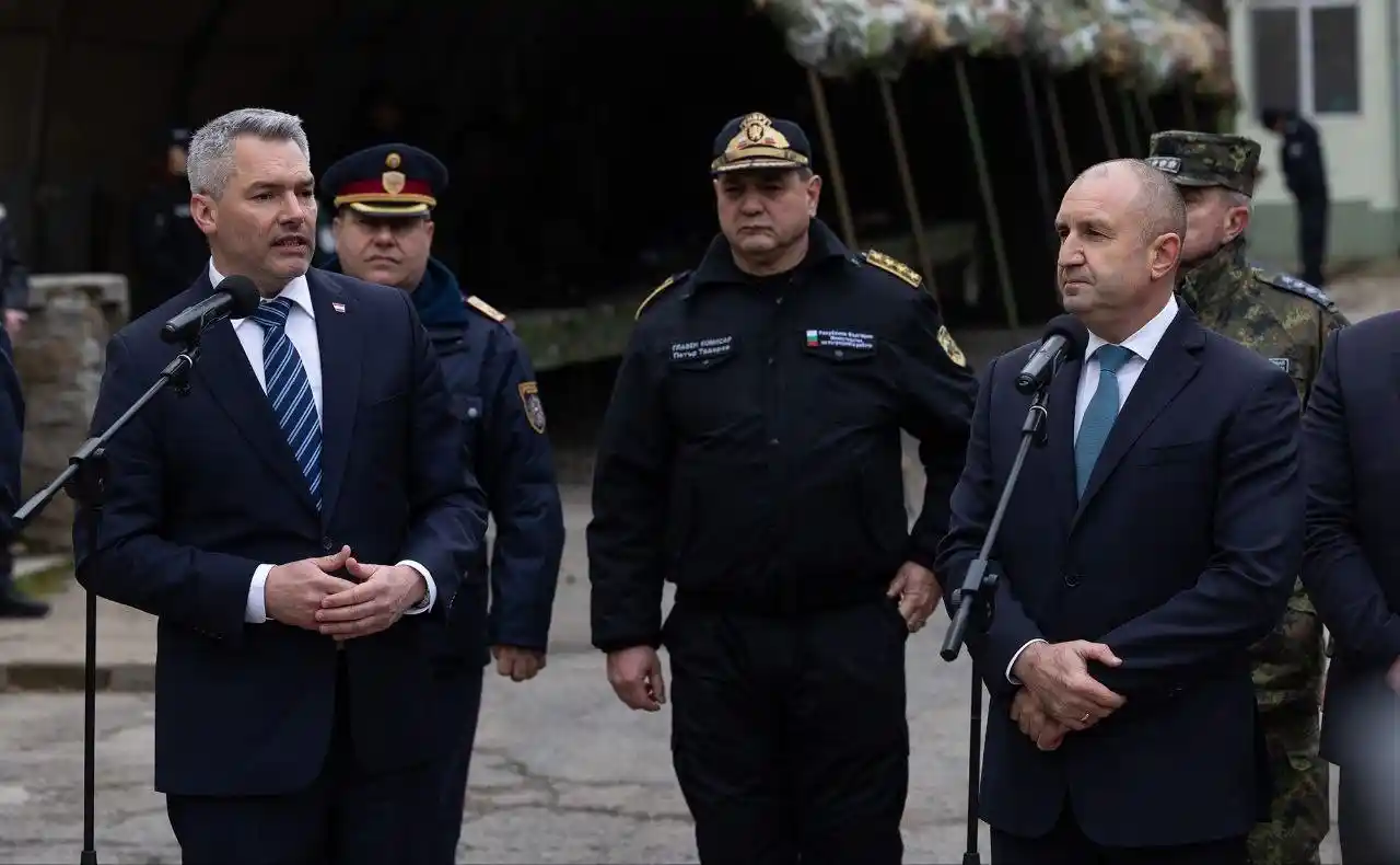 Bulgaristan Cumhurbaşkanı Radev, Avusturya Başbakanı Nehammer ile bir araya geldi
